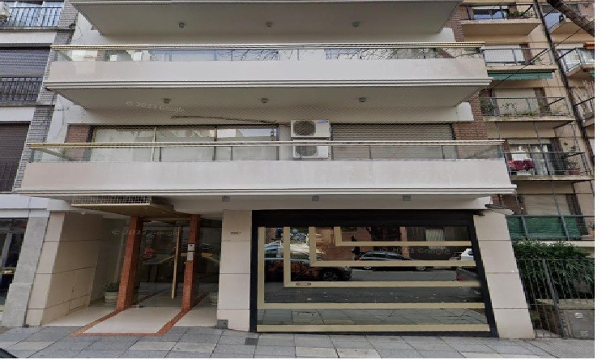 Venta  Barrio Norte  Semipiso 3 Amb. al Fte Lum. Patio/bal. C/amenities