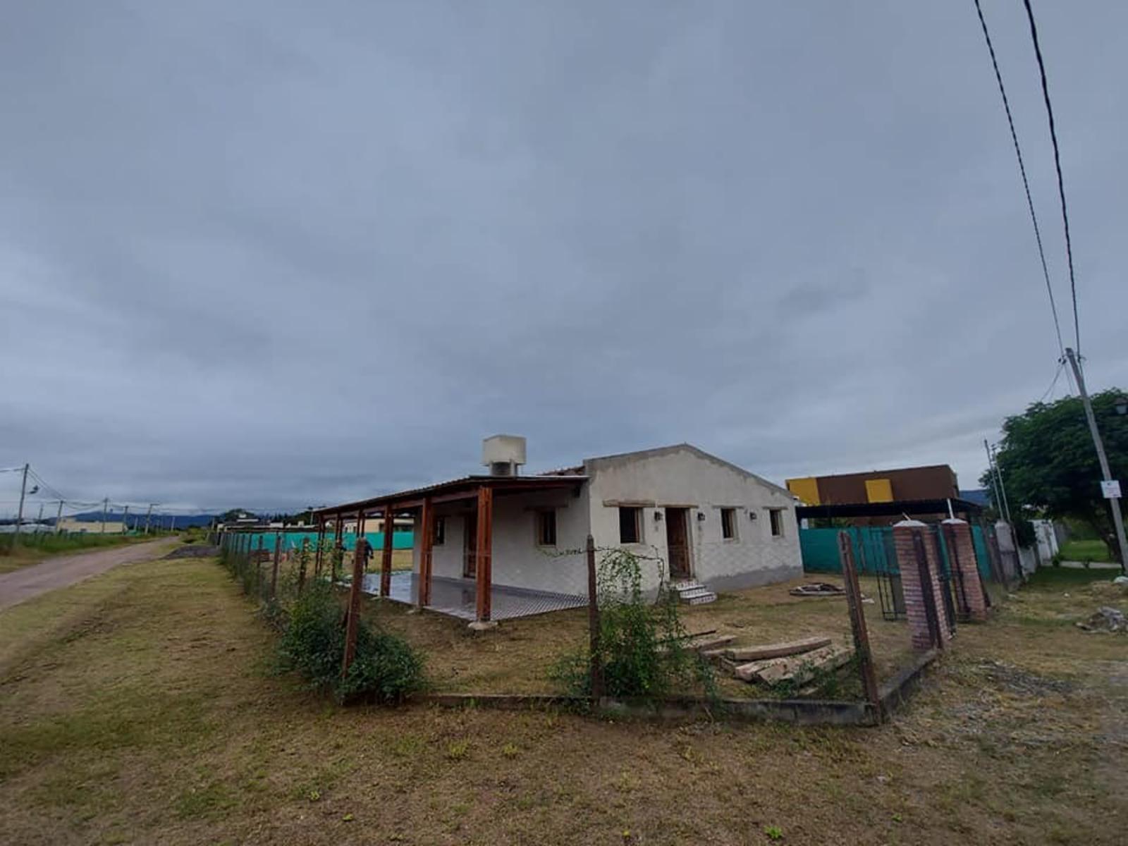 VENDO CASA EN MOLLAR 2   A  ESTRENAR