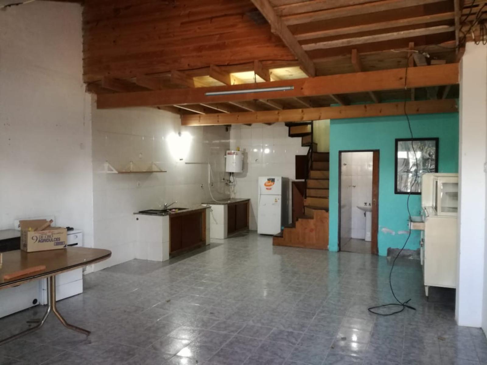 Oportunidad. Casa Y 2 Duplex En Monte Hermoso