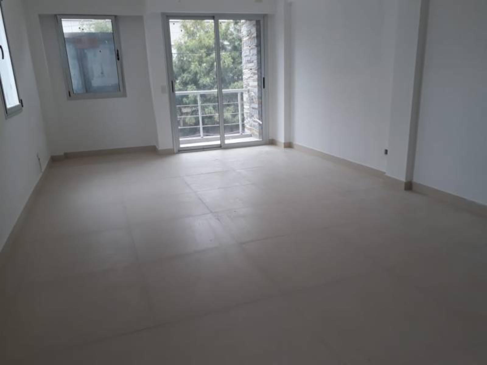 MONOMABIENTE super Luminoso- $10.000 CON COCHERA MAS IVA - Edificio Onix  - frente a POLO I