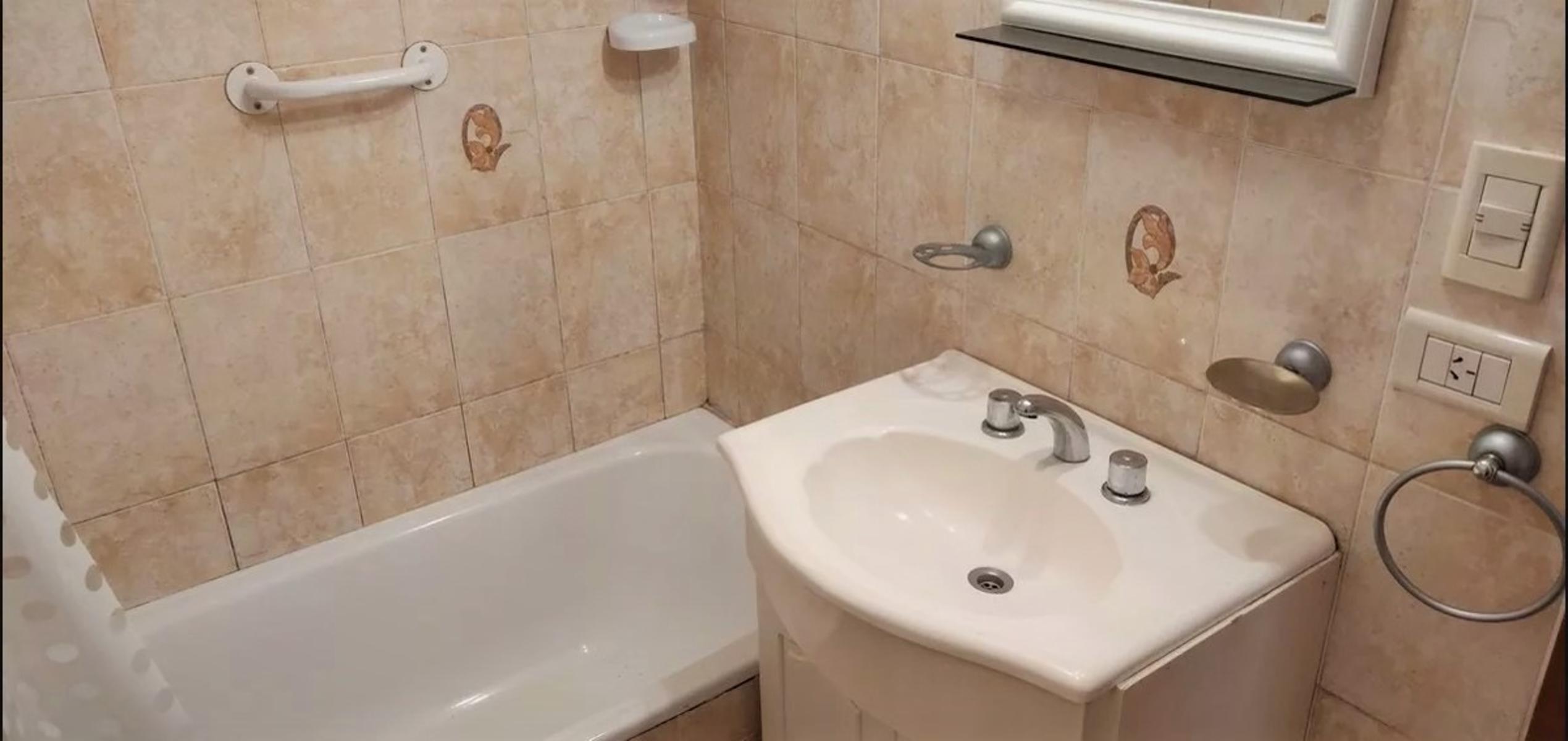 Inmobiliaria vende departamento 3am C/Cochera Poscina en Aahro muy  luminoso