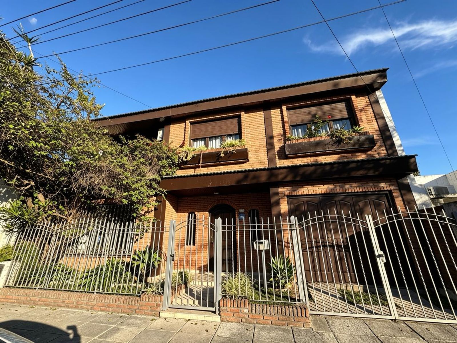 Venta Casa 4 Ambientes C/piscina y Jardin En Villa Sarmiento