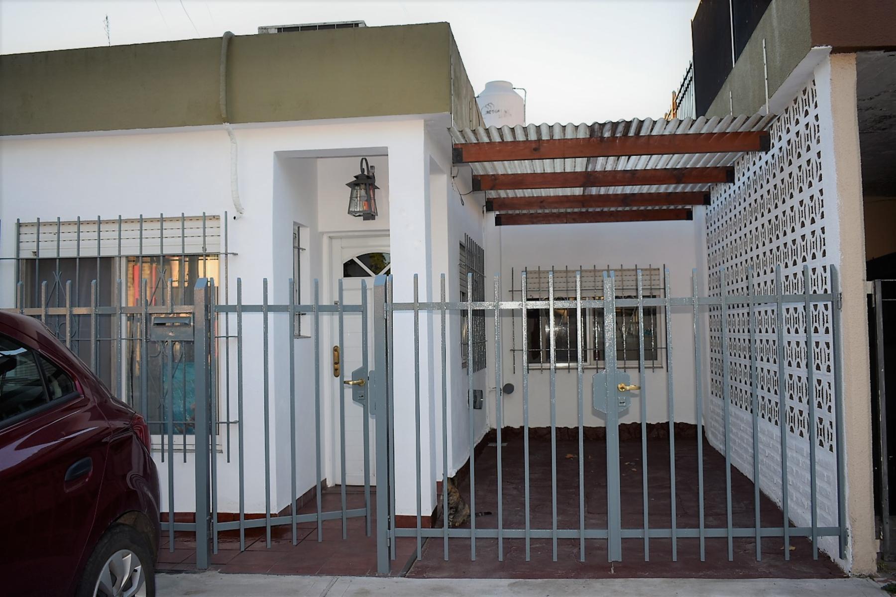 Se Vende Duplex estilo Americano en Castelar Sur - 4 amb. OPORTUNIDAD NUEVO VALOR