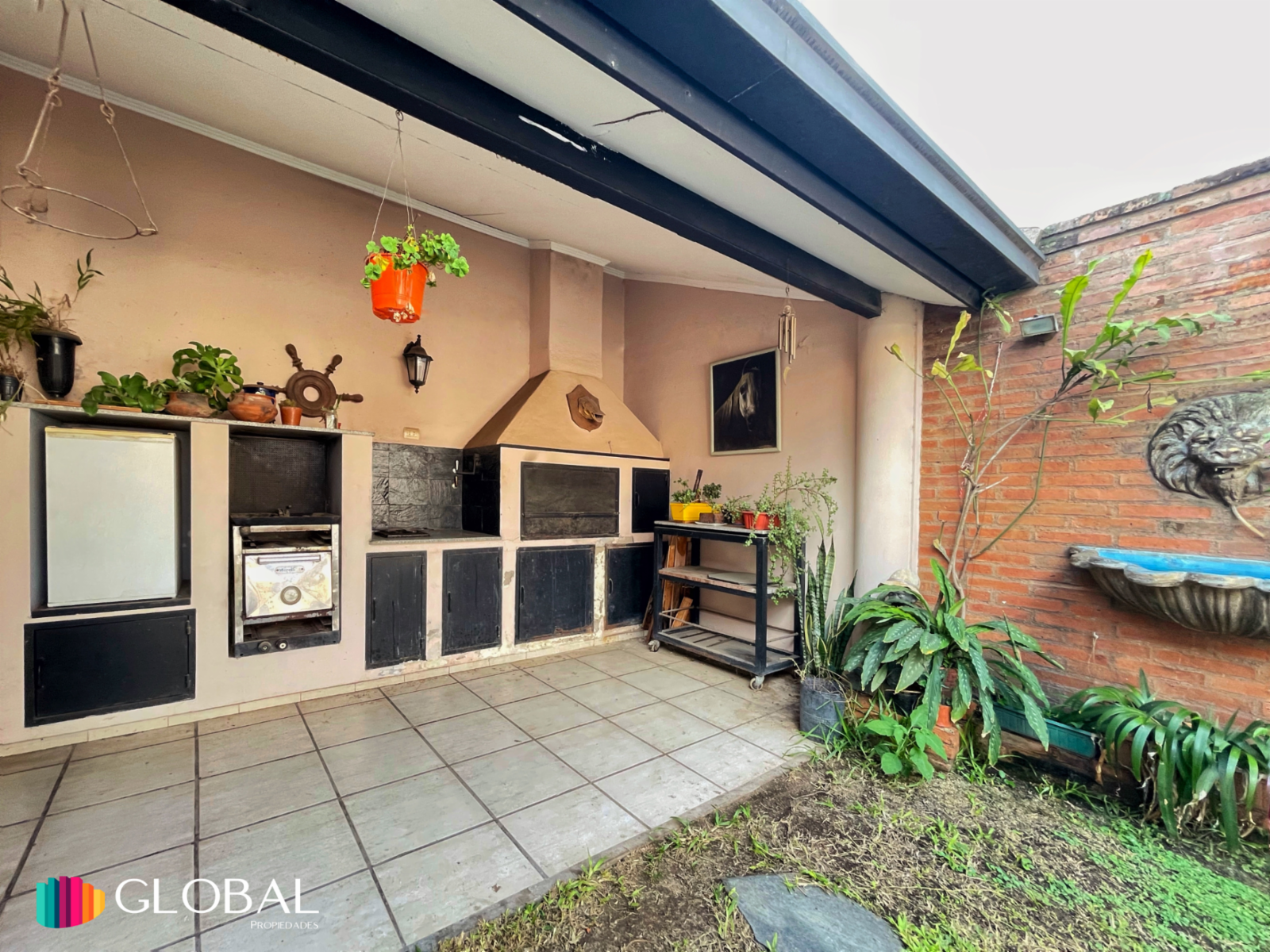 Propiedad en una ubicación privilegiada a metros de F. Rossi y Blvd. 9 de Julio