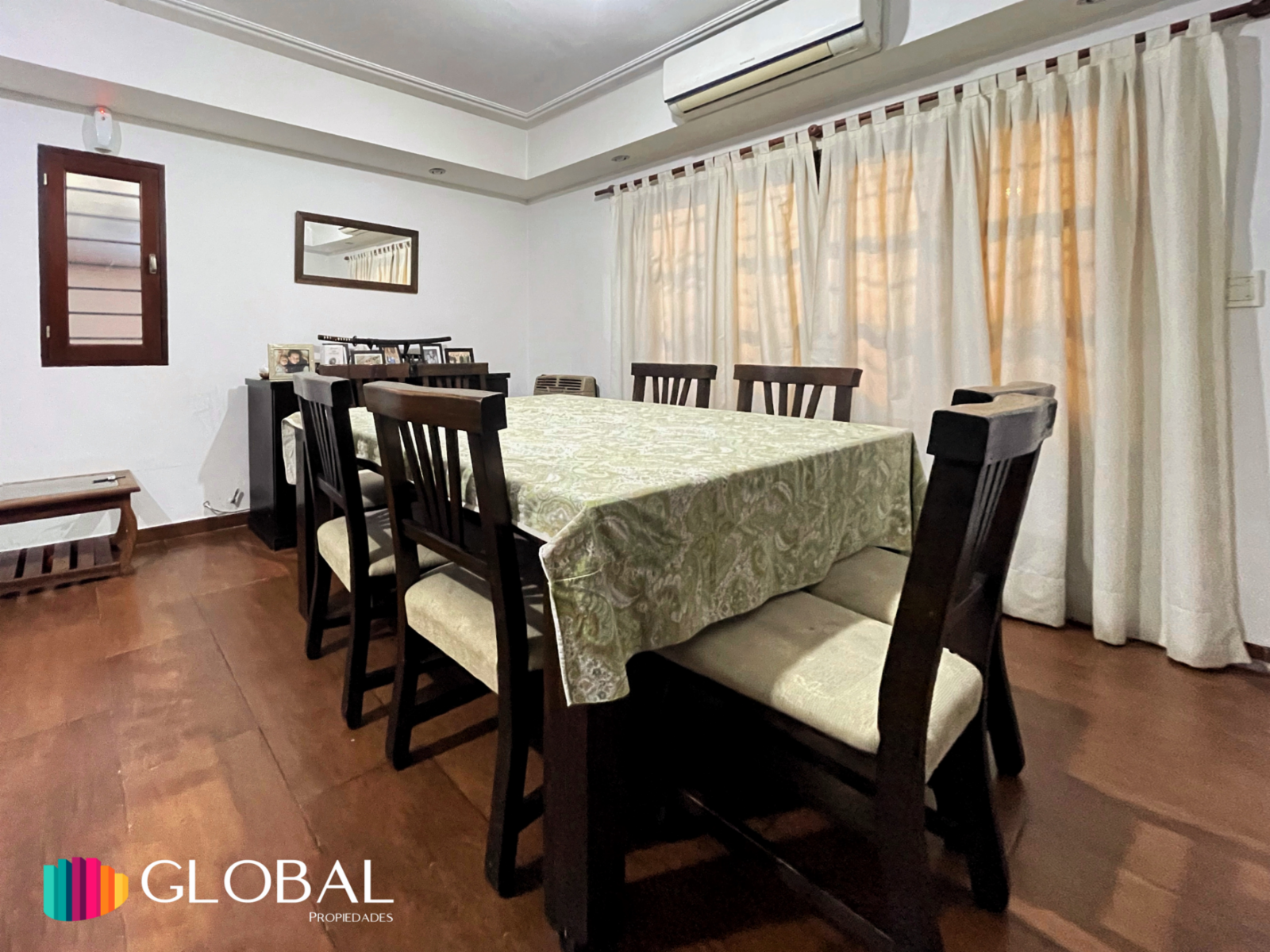 Duplex que se encuentra en una de las zonas mas lindas de la calle Mendoza.