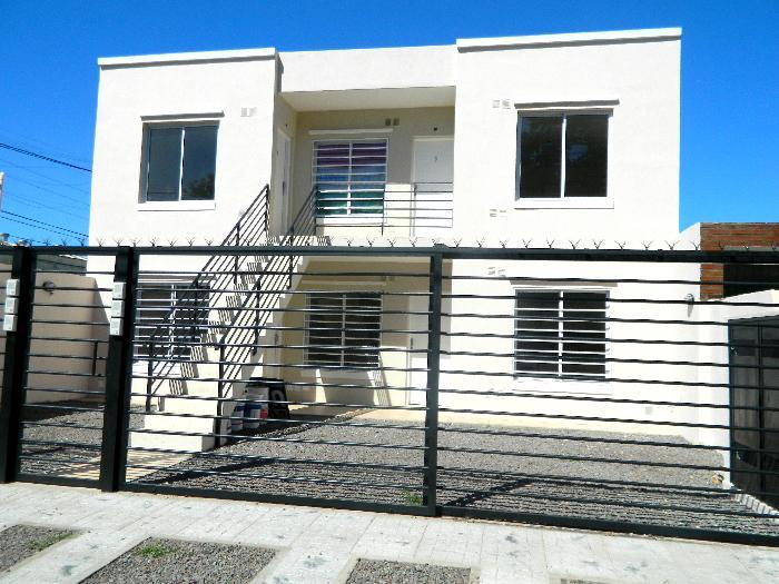 DEOARTAMENTO CON COCHERA Y BALCON DE 1 DORMITORIO