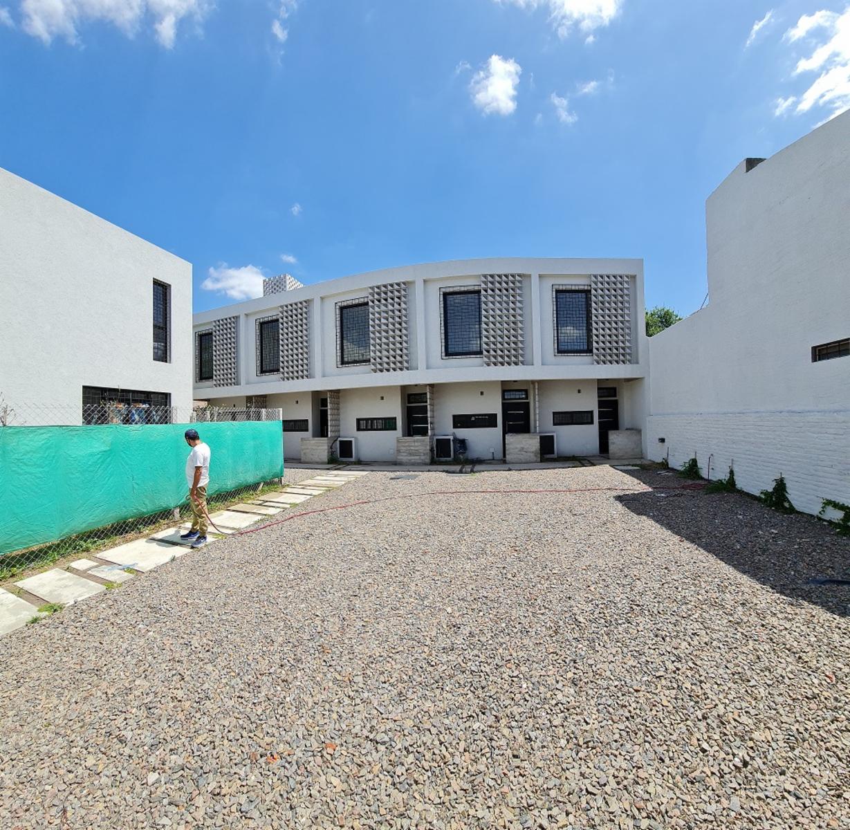 Duplex 3 ambientes amplio con cochera  a Estrenar (venta o Permuta)