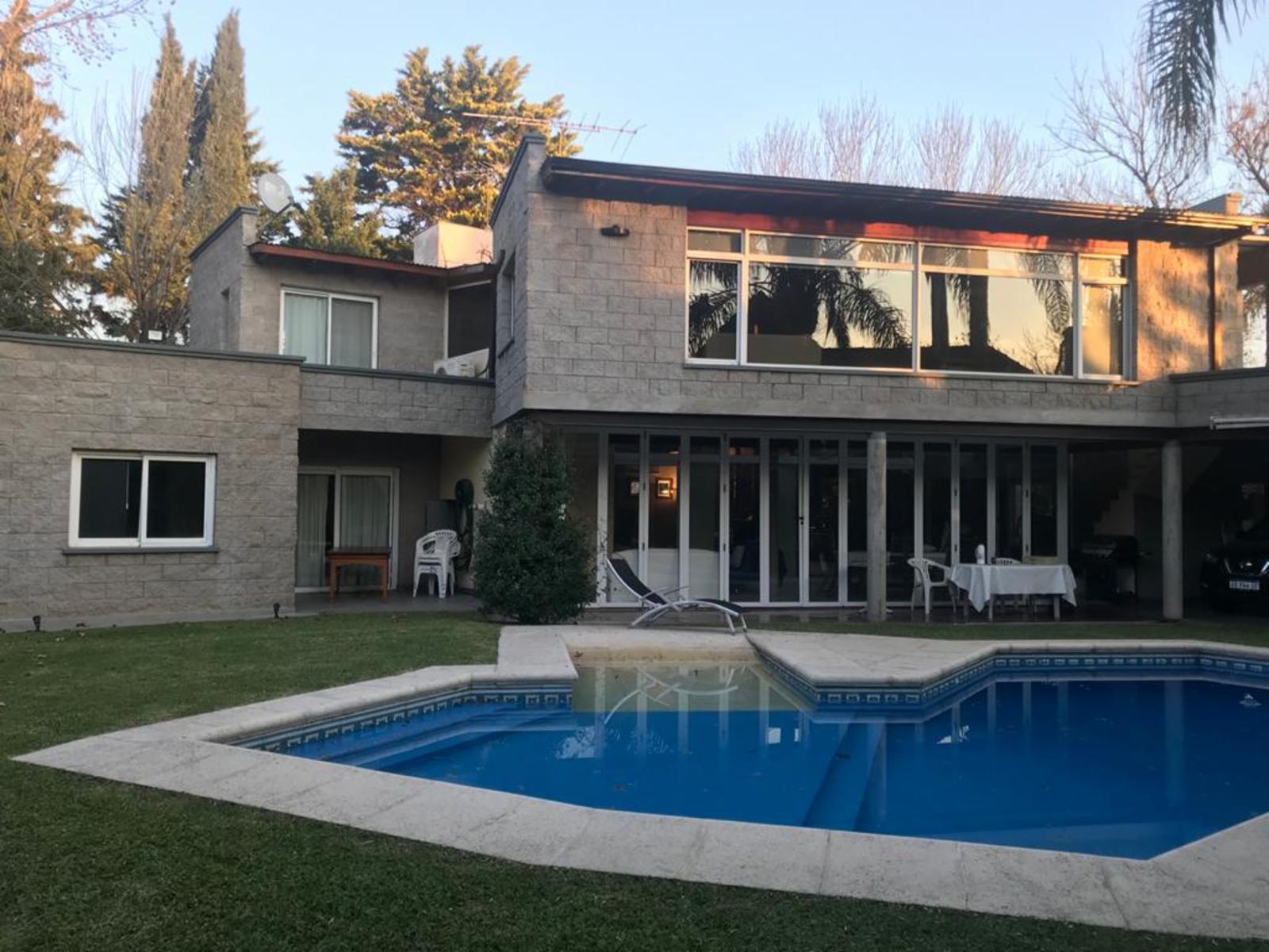 Casa en venta Country Banco Provincia