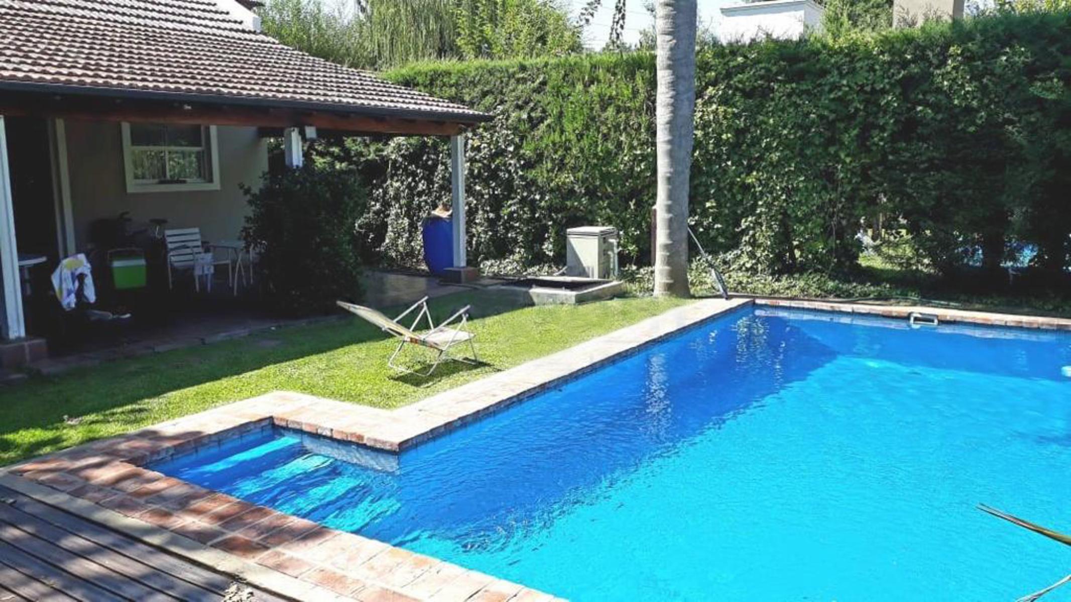 Venta casa en Country Banco Provincia