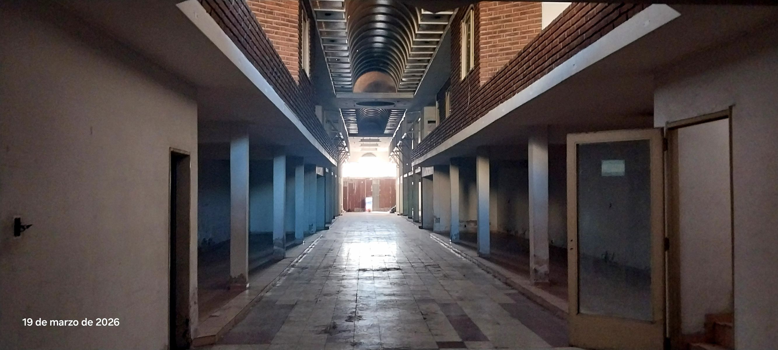 ISIDRO CASANOVA CENTRO. IMPORTANTE PROPIEDAD IDEAL CENTRO COMERCIAL, CENTRO DE DISTRIBUCION Y LOGISTICA Y OTROS