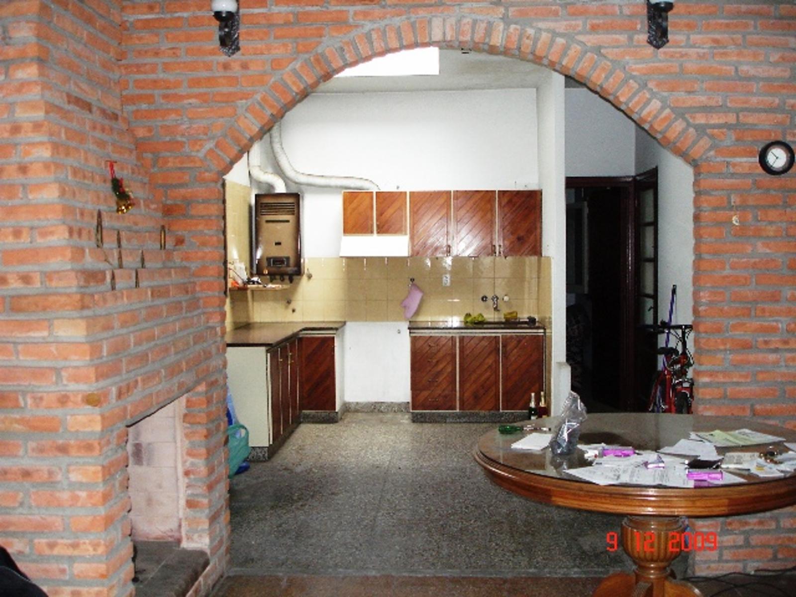 Casa 4 amb con fdo, patio , terraza, piscina, entrada auto, terraza V Lugano