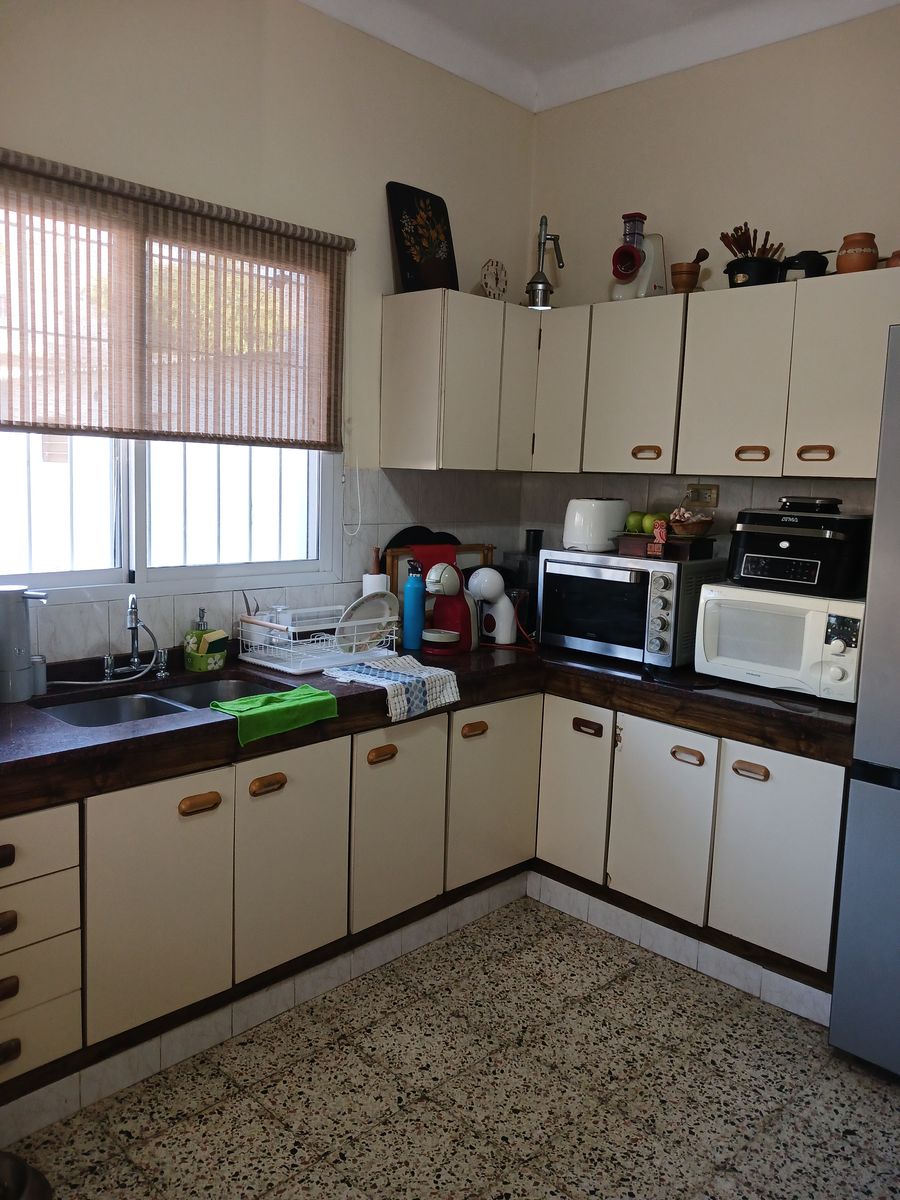 Casa 3 amb. lote propio c/quincho