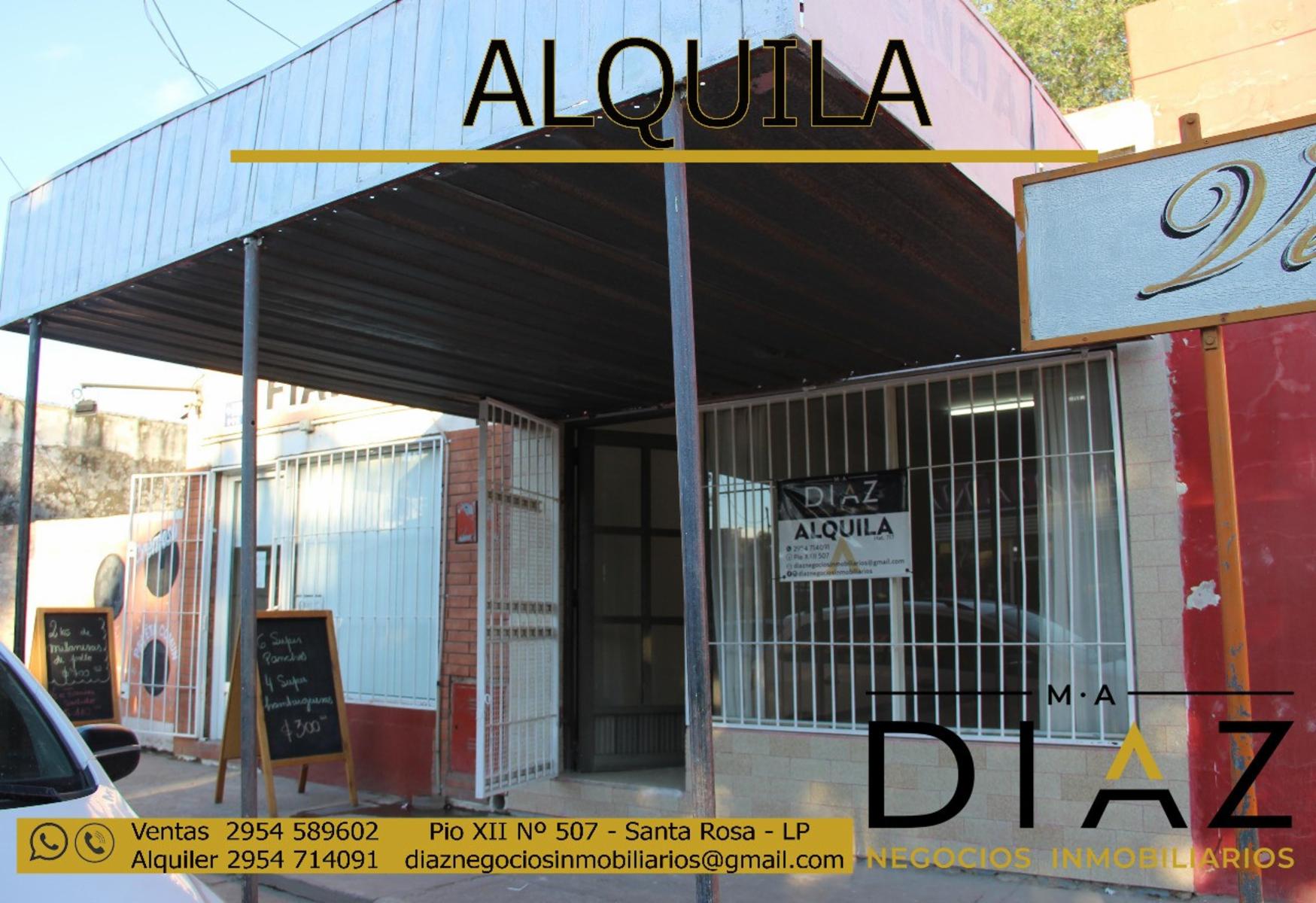 Salón Comercial en la calle Antártida Argentina