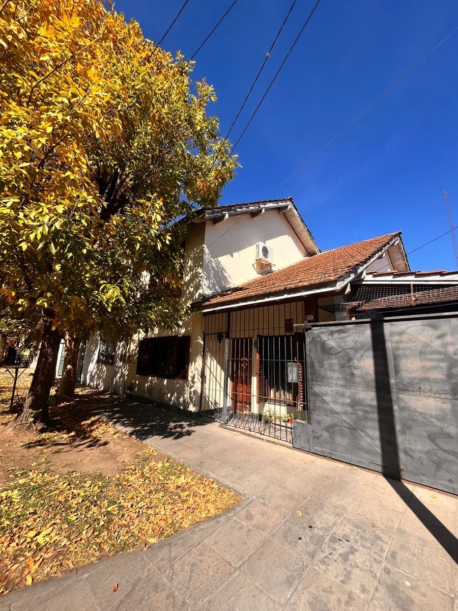 VENTA Interesante propiedad zona estación Muñiz 3 DORMITORIOS Apta crédito
