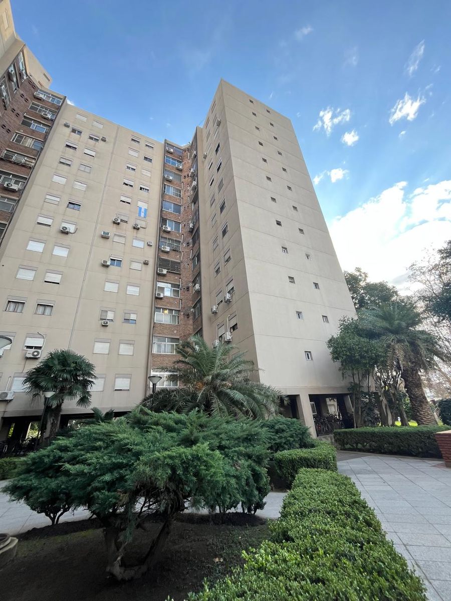 VENTA departamento 3 ambientes Edificio con seguridad 24 hs RECICLADO A NUEVO