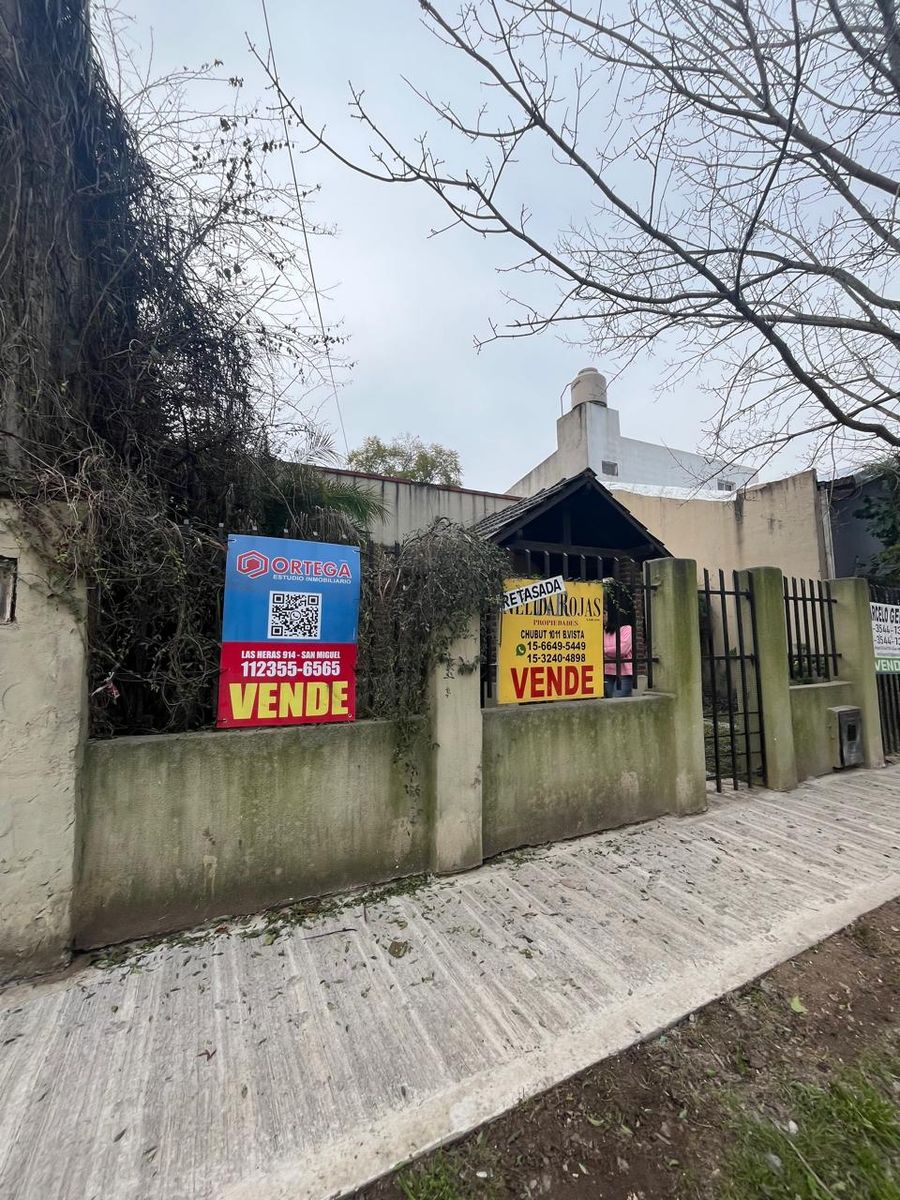 VENTA muy linda casa sobre Lebenson Zona Polideportivo, Gran ubicación