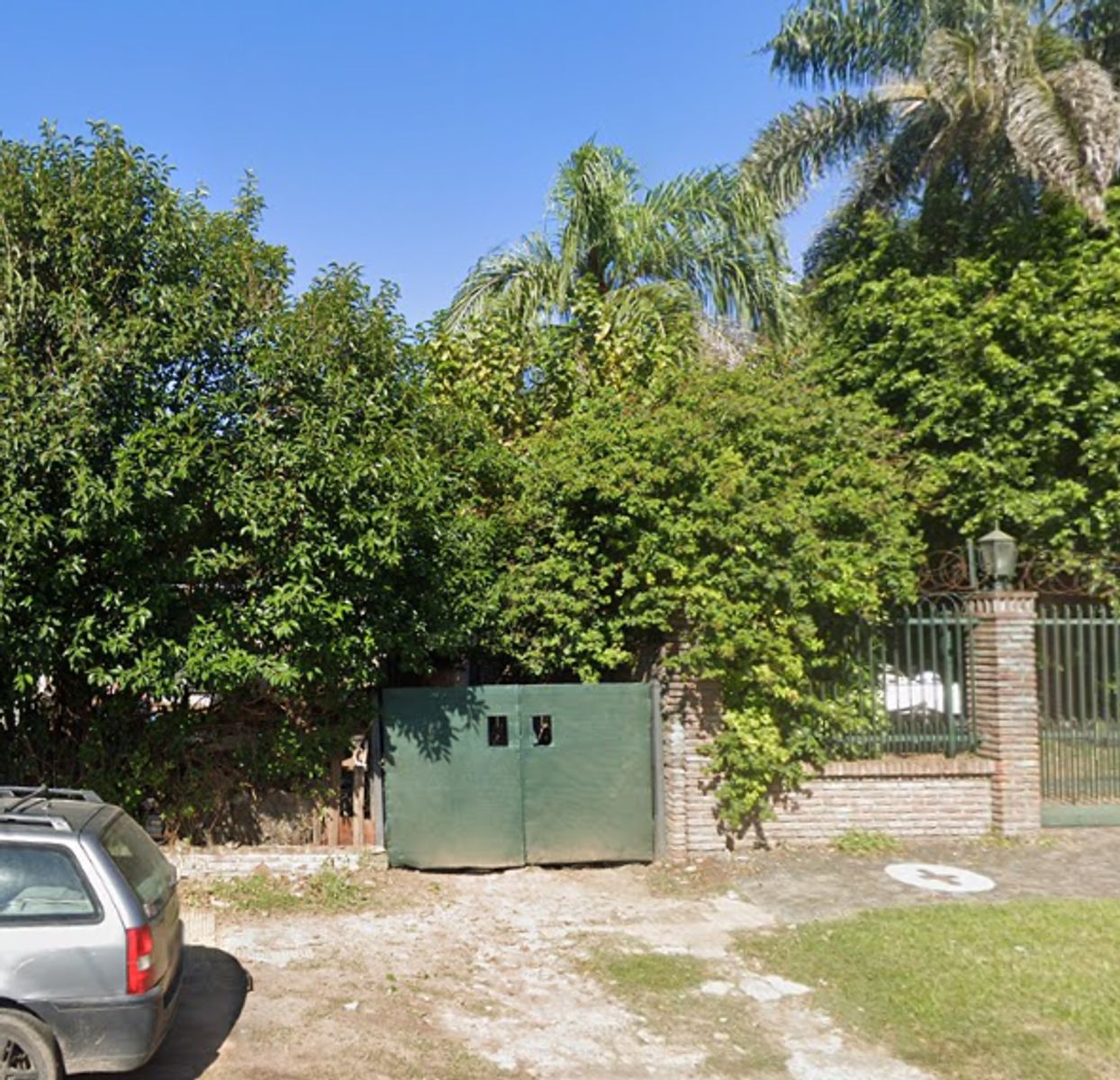 VENTA Lote con mejoras Ubicación estratégica