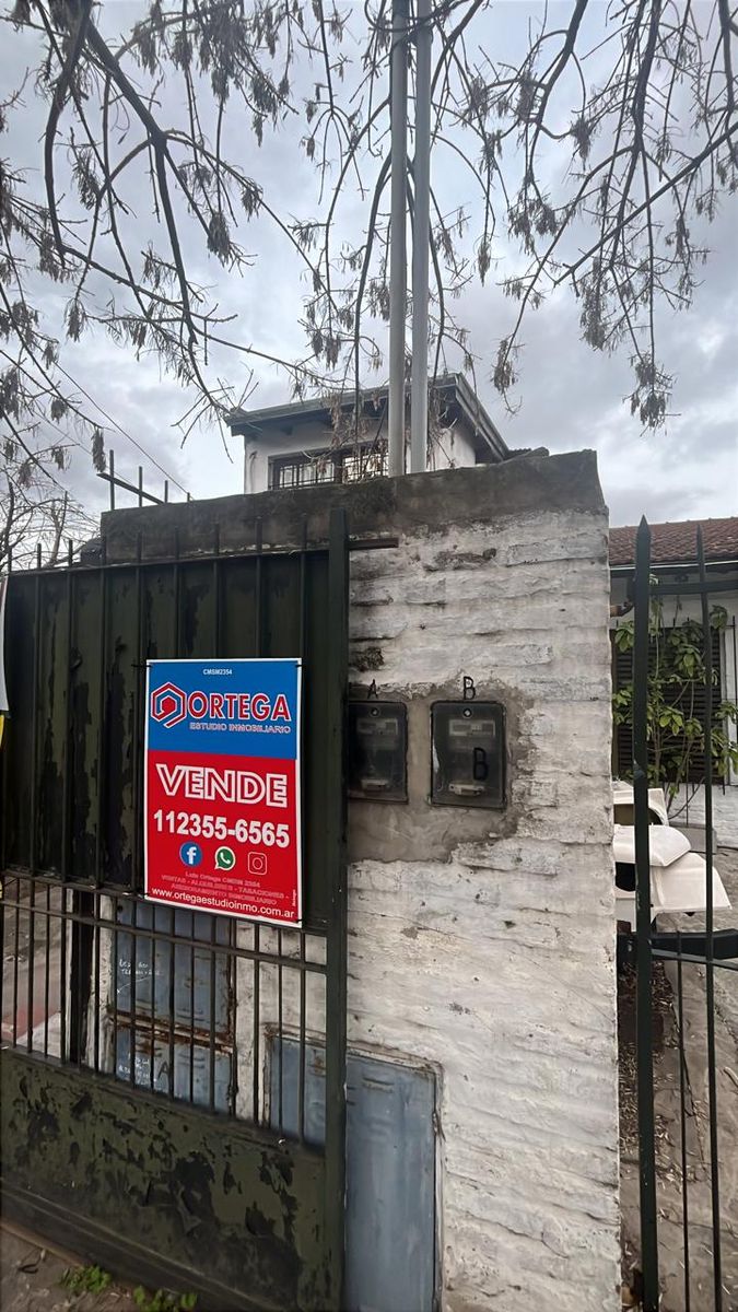 Venta duplex Apto crédito a metros de Av Perón