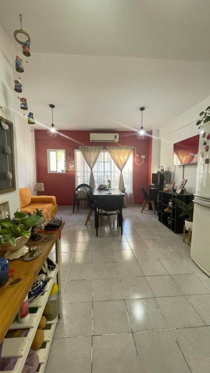 DEPARTAMENTO EN EDIF. DE 3 PLANTAS