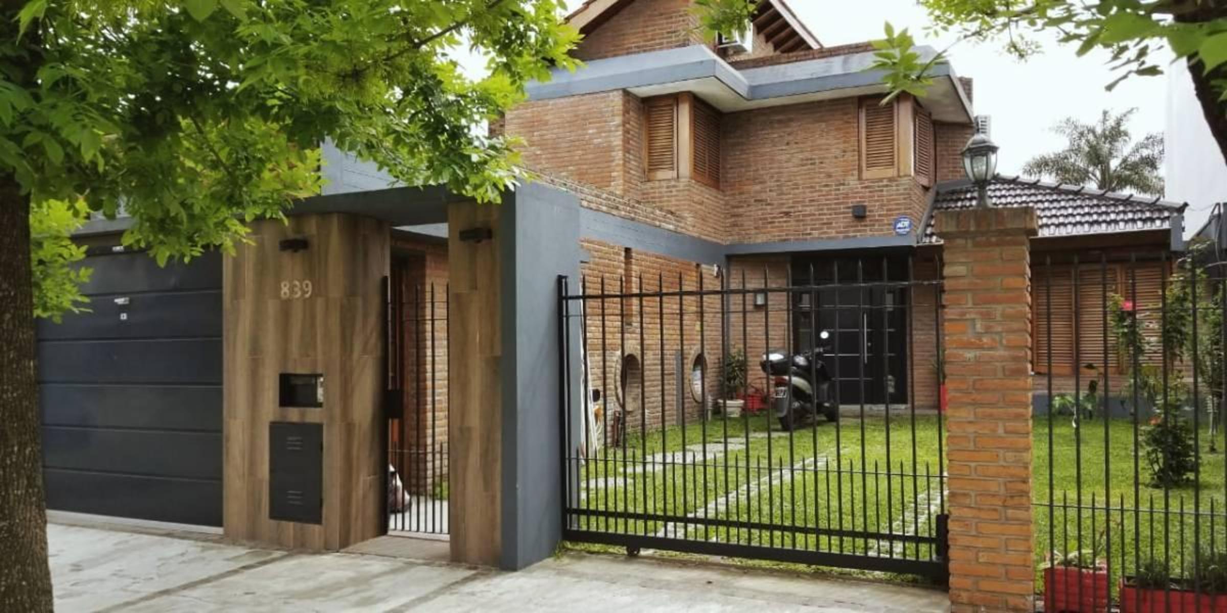 Casa de diseño en Venta Ituzaingó