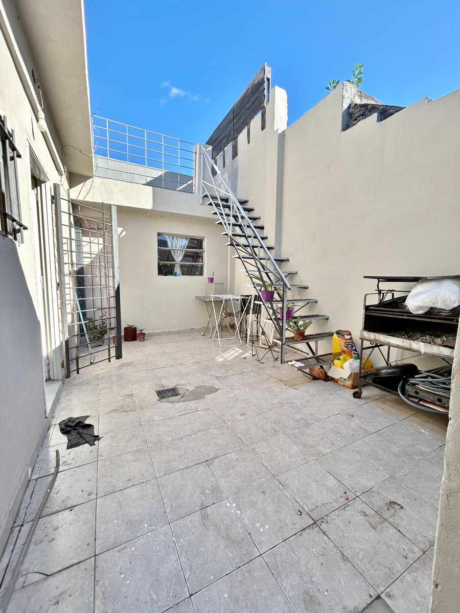 PH de 3 ambientes en venta. La Tablada