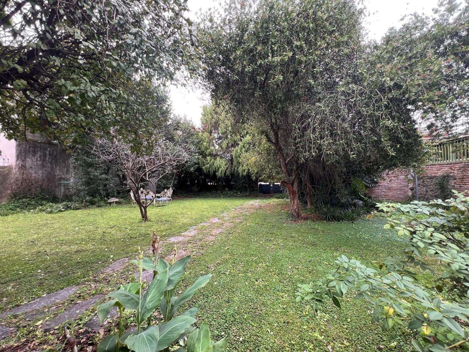 Lote Único En Villa Luzuriaga 17.32 M De Frente - 1.182,35 M²DeConstrucción Permitida