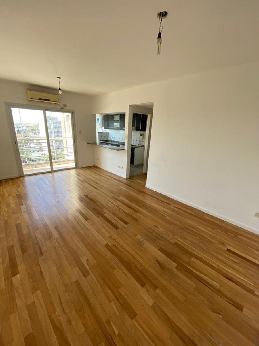 ALQUILER SEMIPISO CON COCHERA EN MORÓN