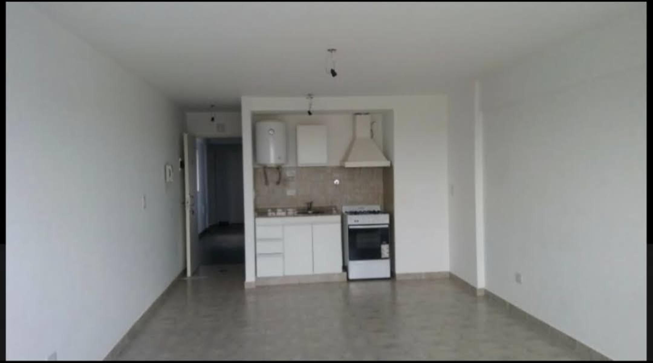 VENTA MONO AMBIENTE AMPLIO DE 34 M2 EN MORON. U$S 54000