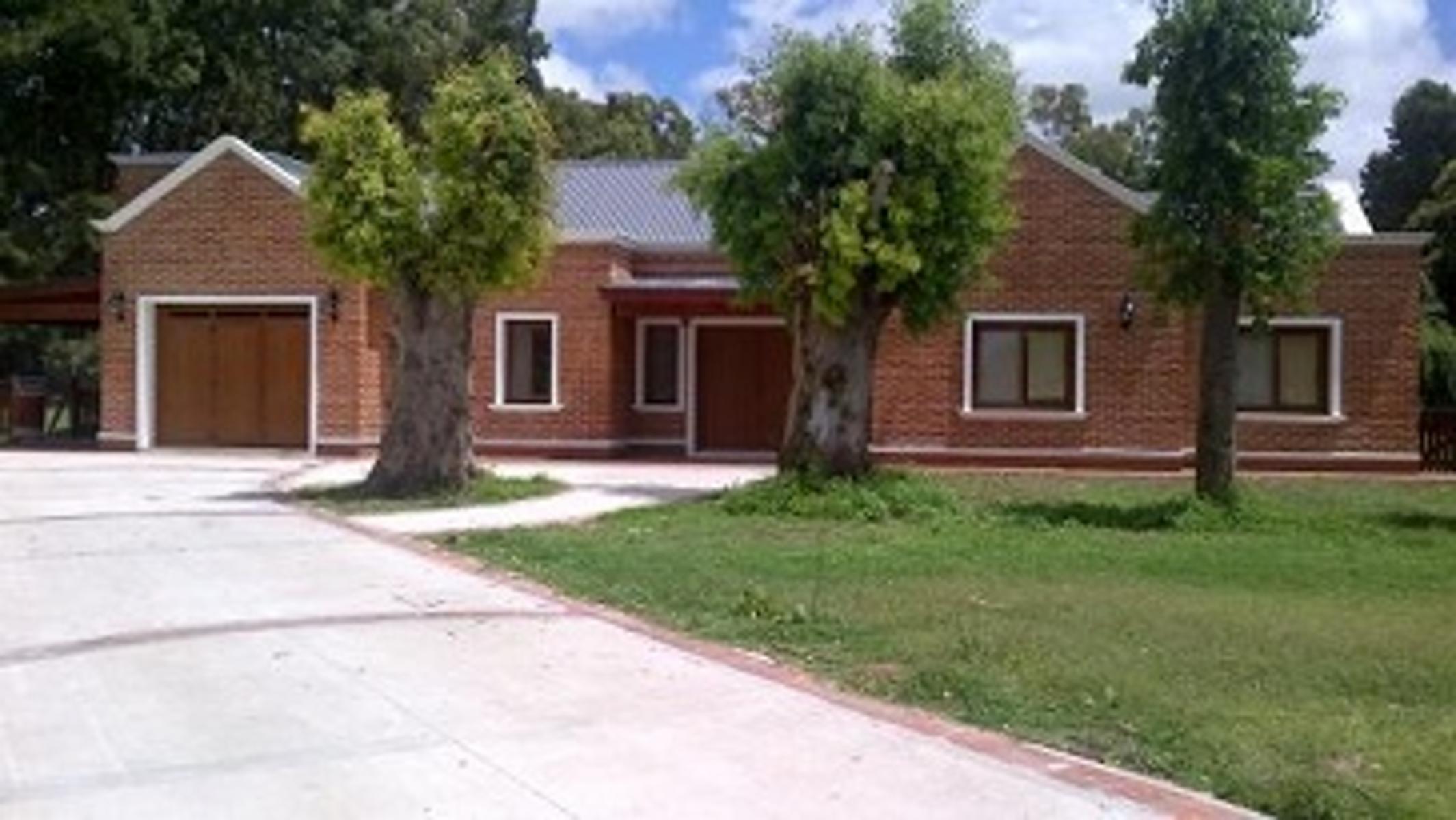 REGIO CHALET CAÑUELAS  Bº CERRADO ALTOS DEL CARMEN
