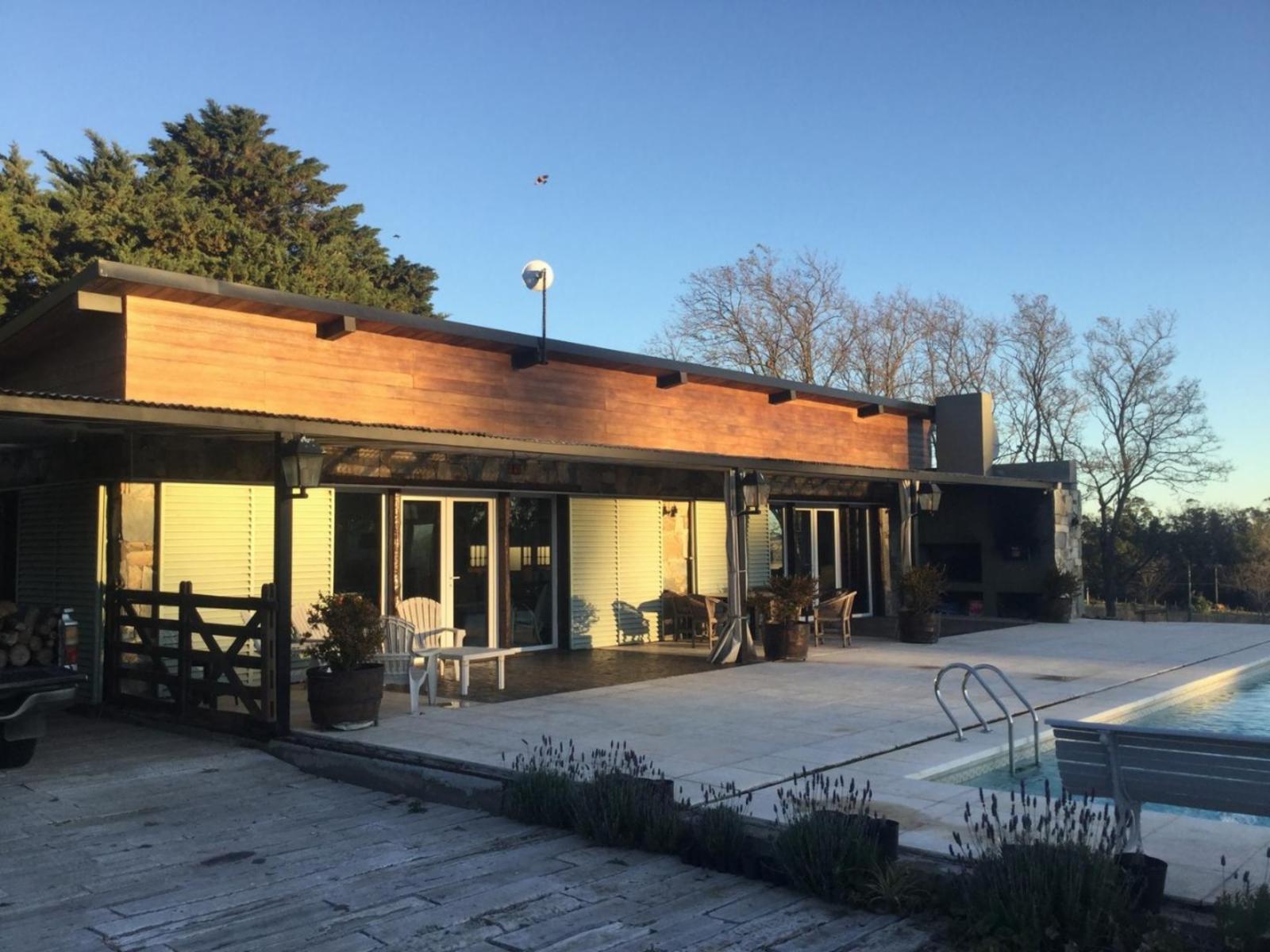 Hermosa casa-quinta en entorno natural, sierras de Tandil. Zona Don Bosco.