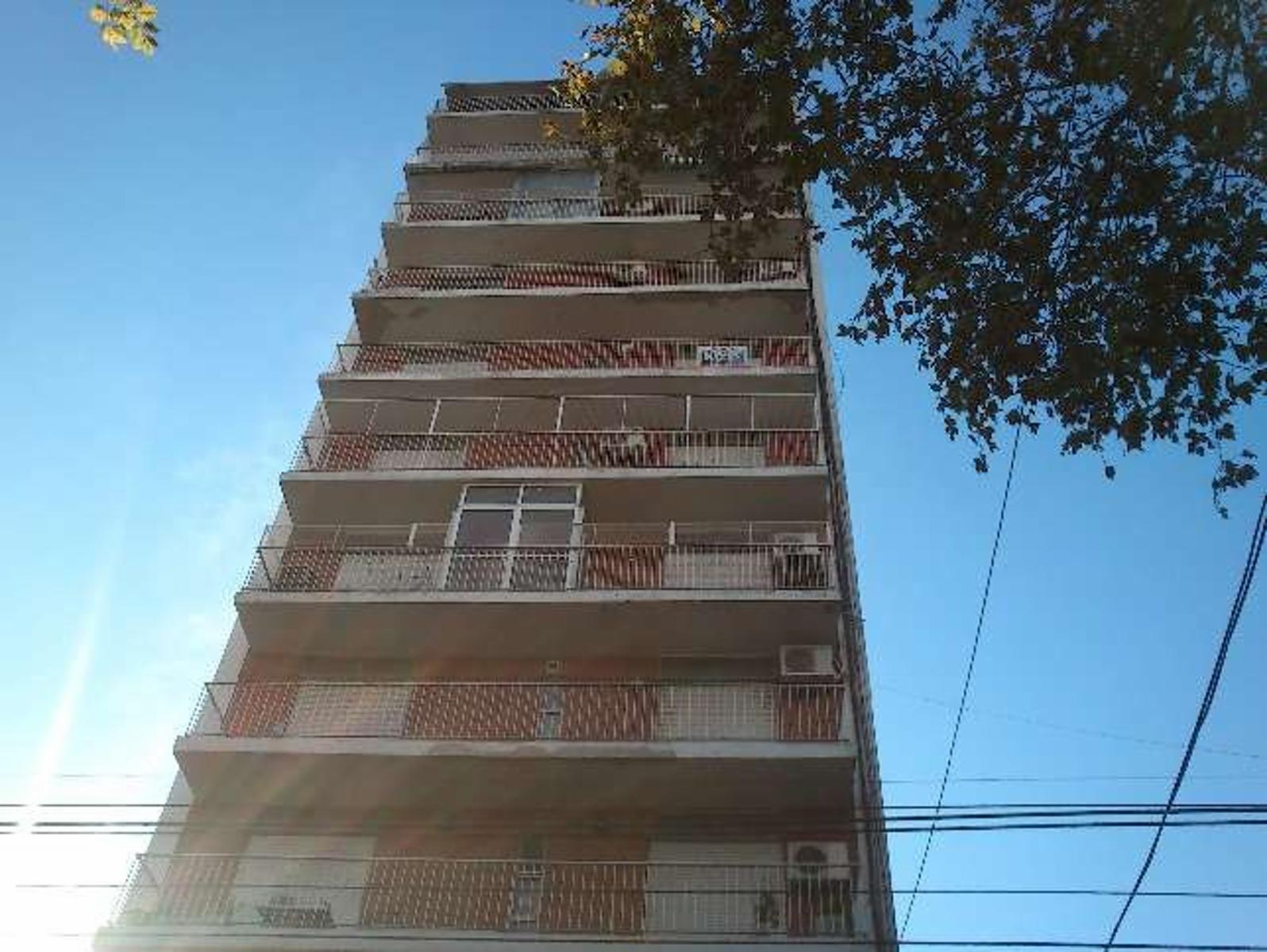 Semipiso 3 amb, al Frente con balcón