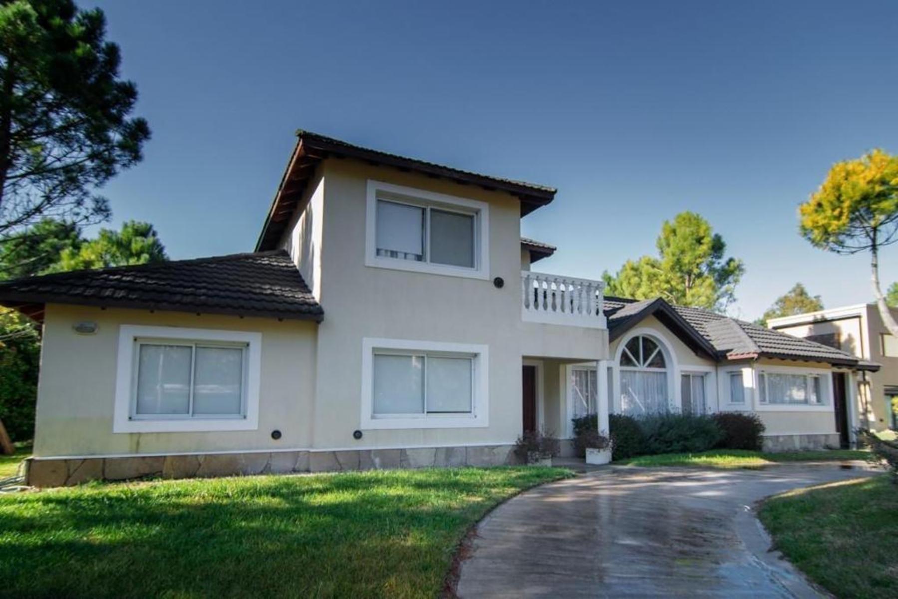 Casa en B° La Herradura - Pinamar