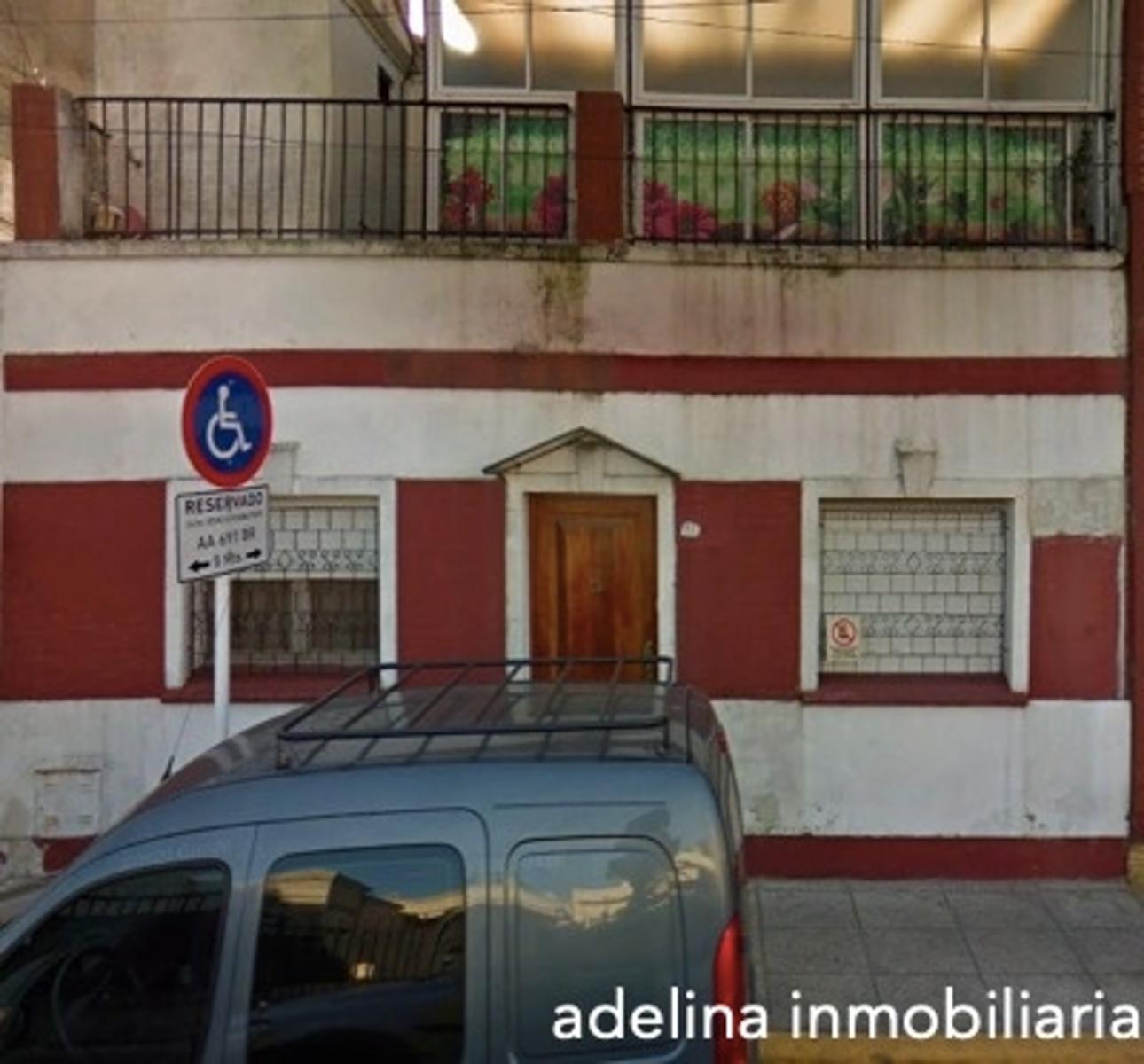 Depto tipo casa 2 amb al frente PB