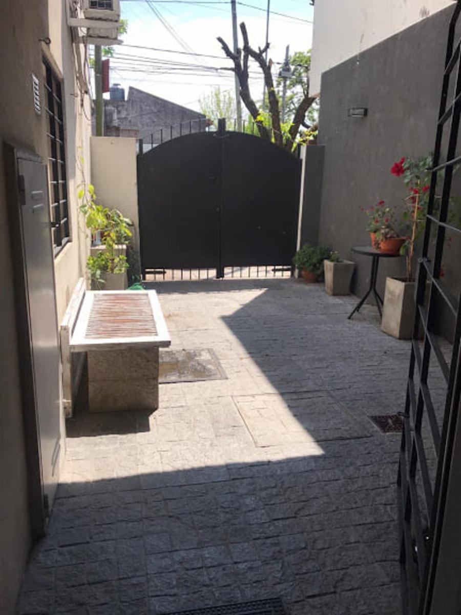 En Venta - Duplex 3 Amb con Cochera y Patio - Haedo Oportunidad