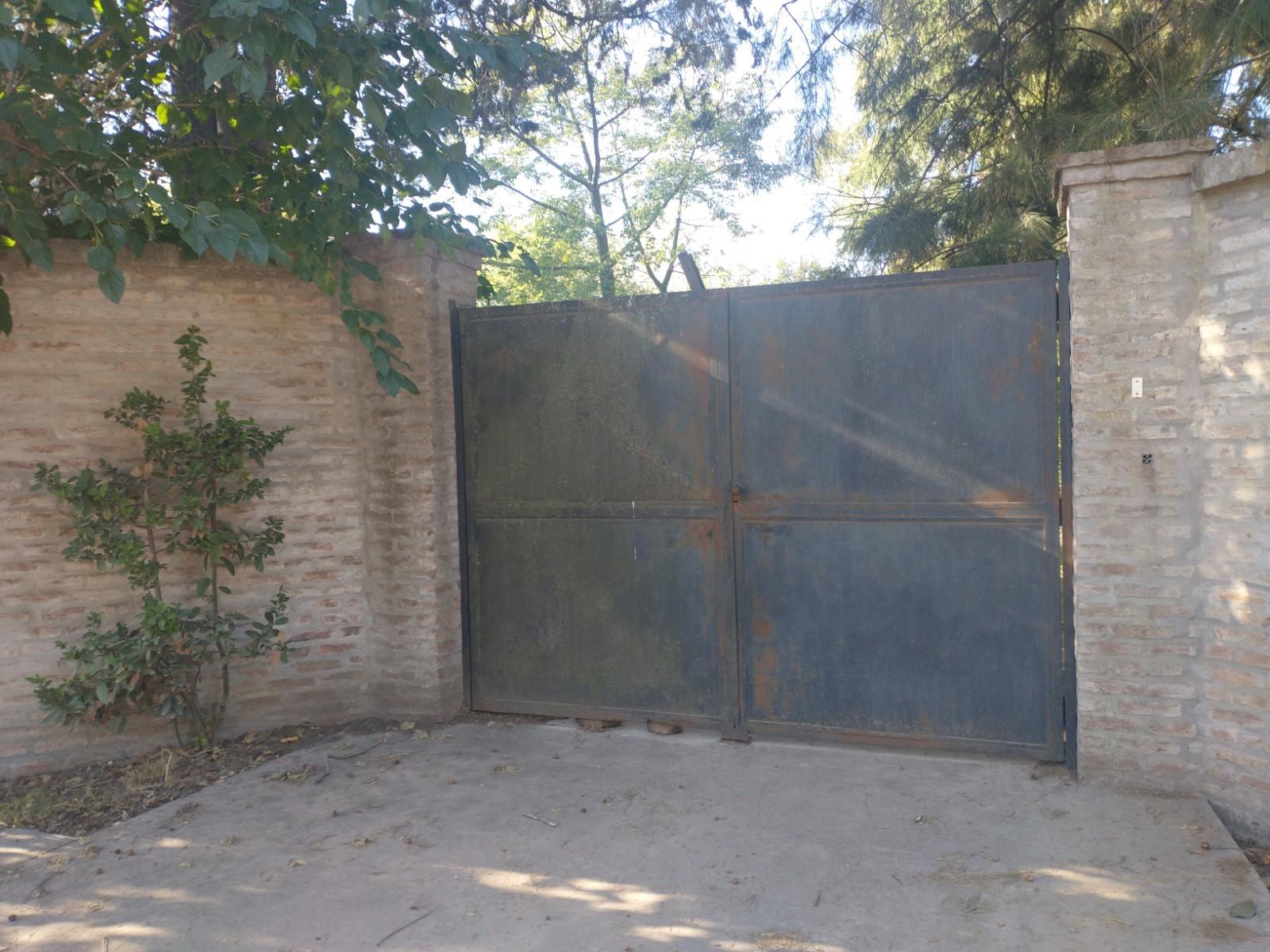 Lote 886 m2 con casa 3 amb a refaccionar