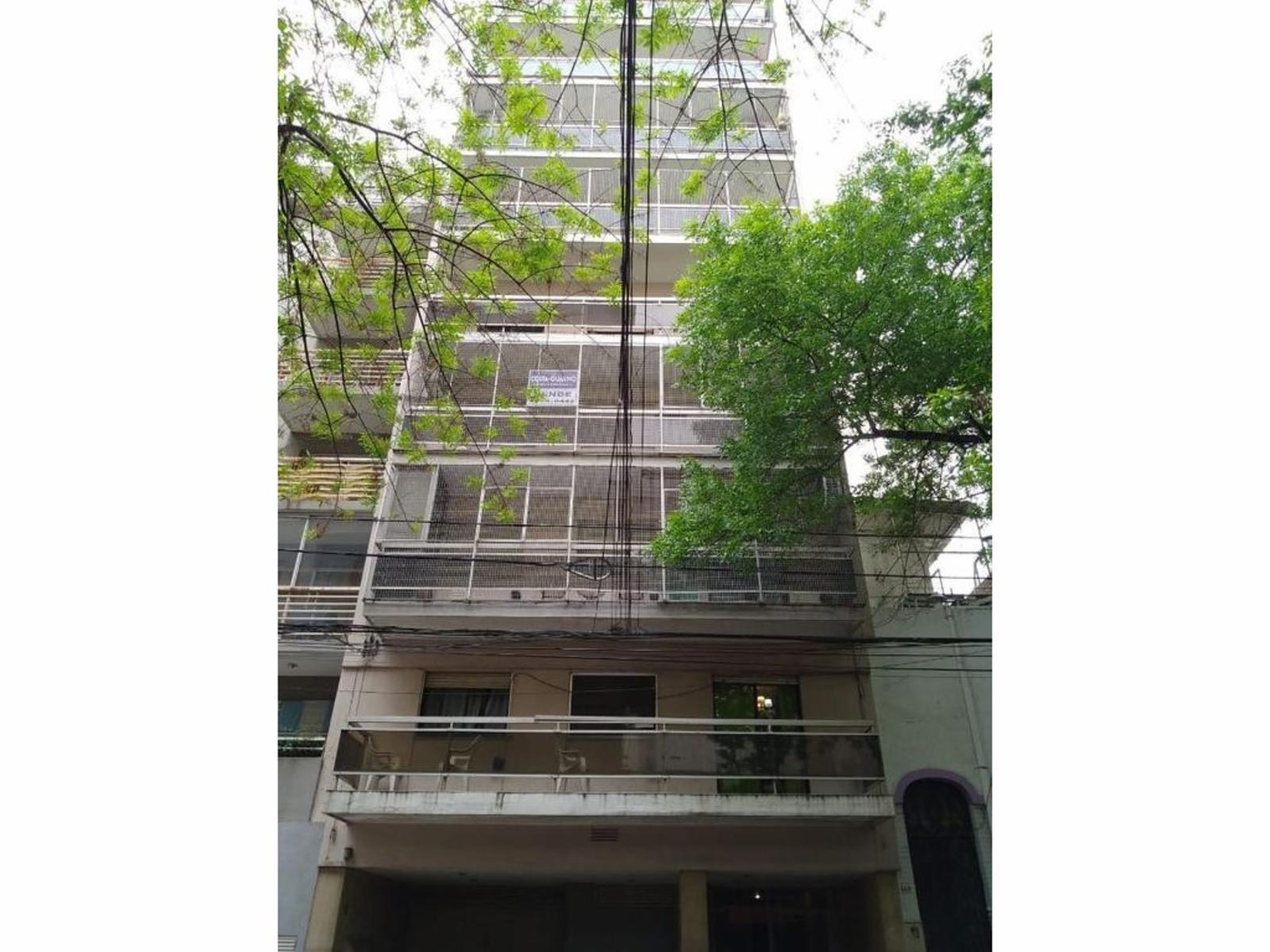 DEPARTAMENTO 4 AMBIENTES CON COCHERA CUBIERTA Y BALCÓN CORRIDO AL FRENTE