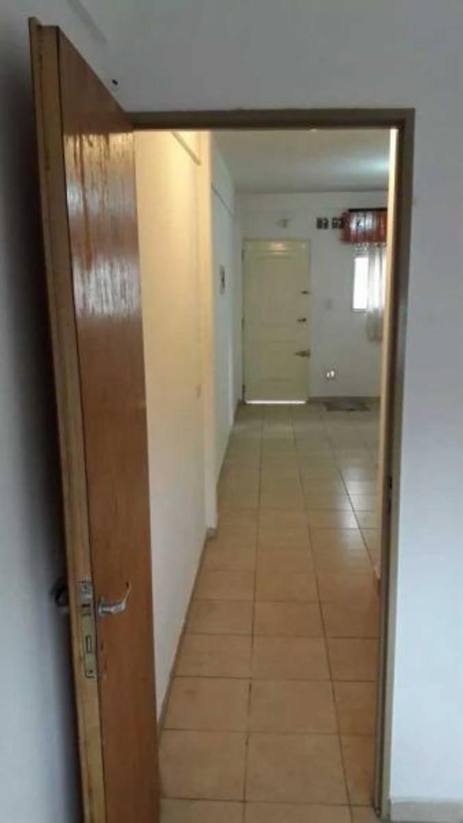 Departamento 2 Ambientes, ubicado en San Justo, Partido de La Matanza. Frente al Hospital de Niños.