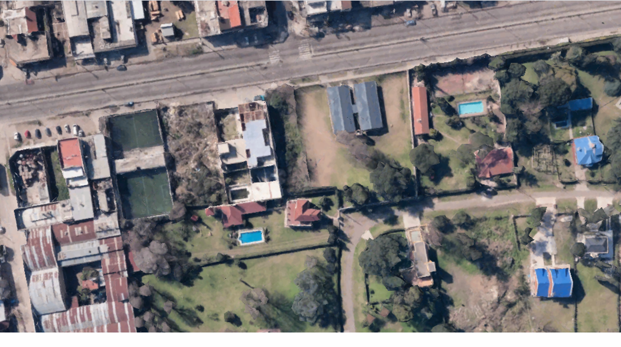 Lote con mejoras 12,5 x 50, ideal galpón para deposito o logística