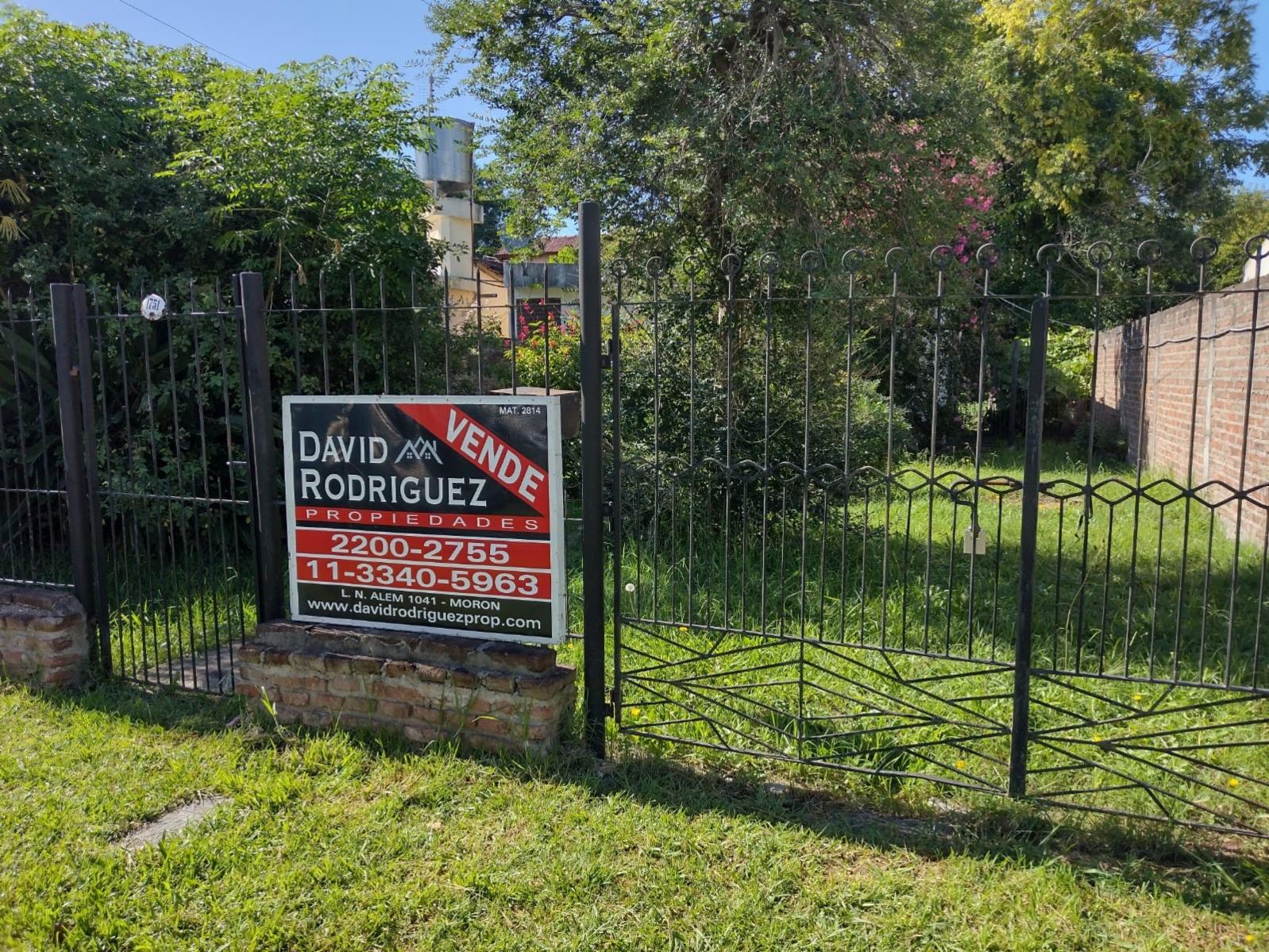 PERMUTA - CASA A RECICLAR EN AMPLIO LOTE DE 600MT2 EN VENTA - ITUZAINGO NORTE