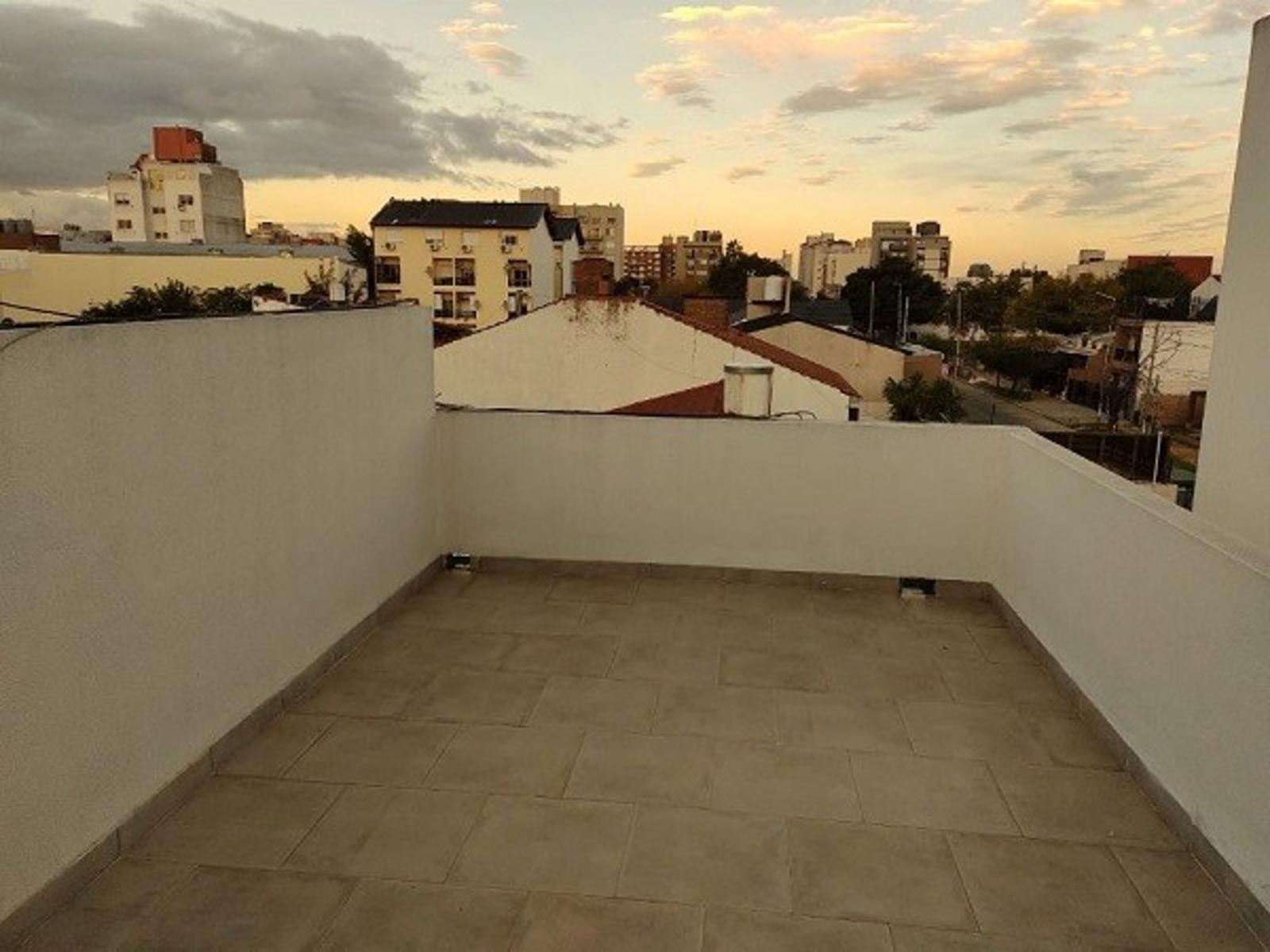 DEPARTAMENTO MONOAMBIENTE EN VENTA - MORON