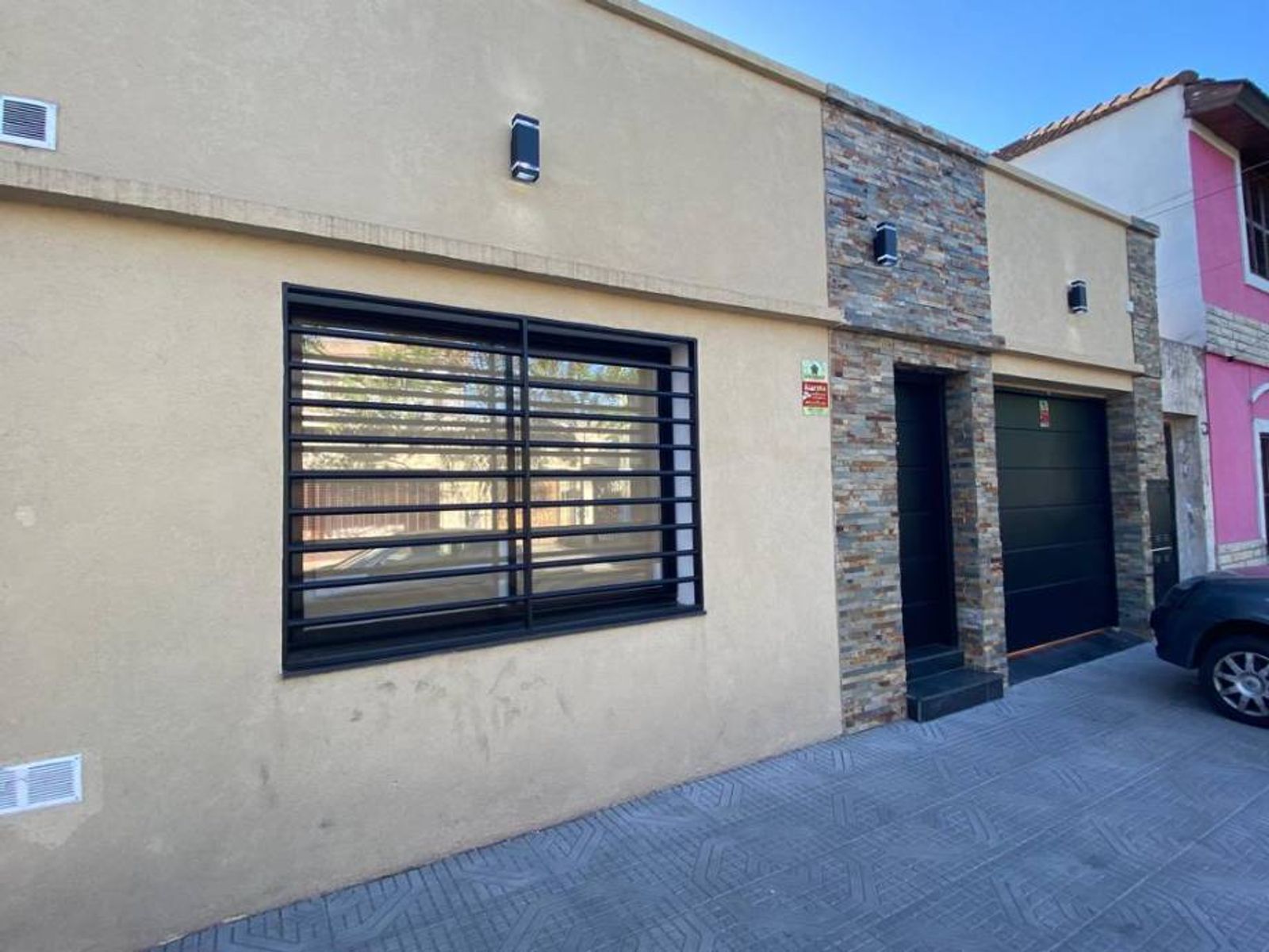 CASA DE 3 AMBIENTES EN VENTA - MORON NORTE