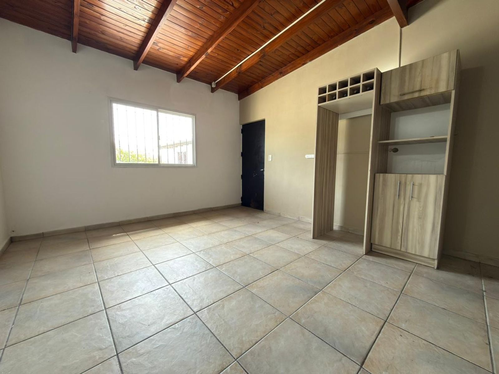 DEPARTAMENTO 3 AMBIENTES EN MORON SUR EN ALQUILER