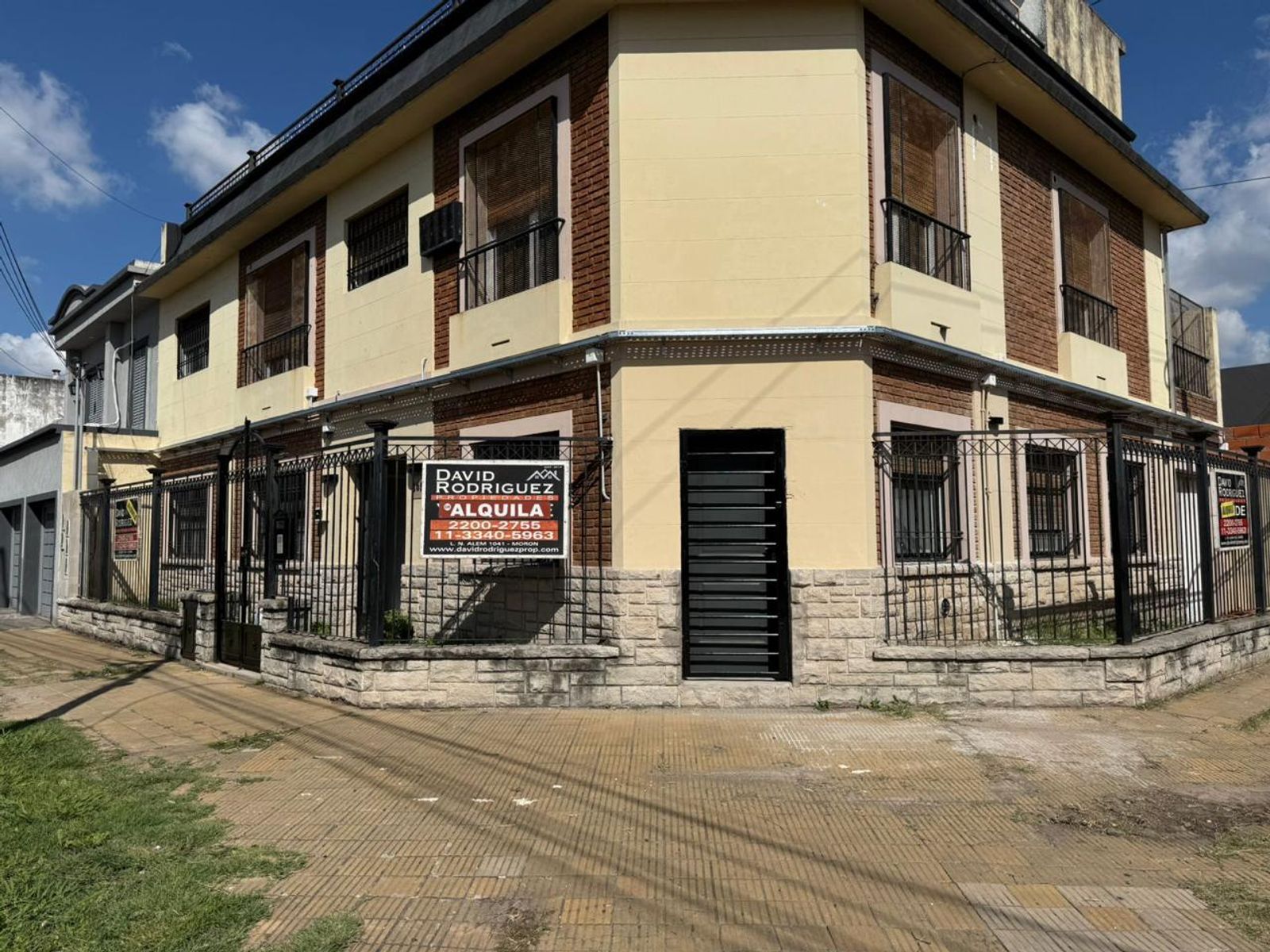 DEPARTAMENTO DE 2 AMBIENTES EN ALQUILER EN PRIMER PISO