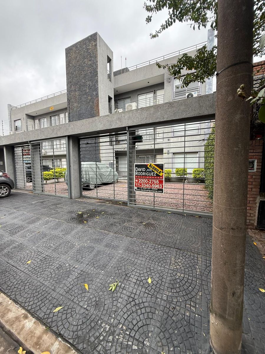 ALQUILA DEPARTAMENTO EN PLANTA BAJA DE 2 AMBIENTES -