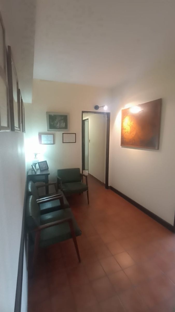 DEPARTAMENTO DE 4 AMBIENTES CON BALCON EN VENTA