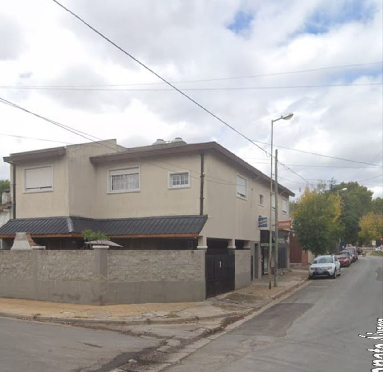 DEPARTAMENTO PH DE 3 AMBIENTES AL FRENTE CON VISTA A DONATO ALVAREZ Y FALUCHO PRIMER PISO POR ESCALERA