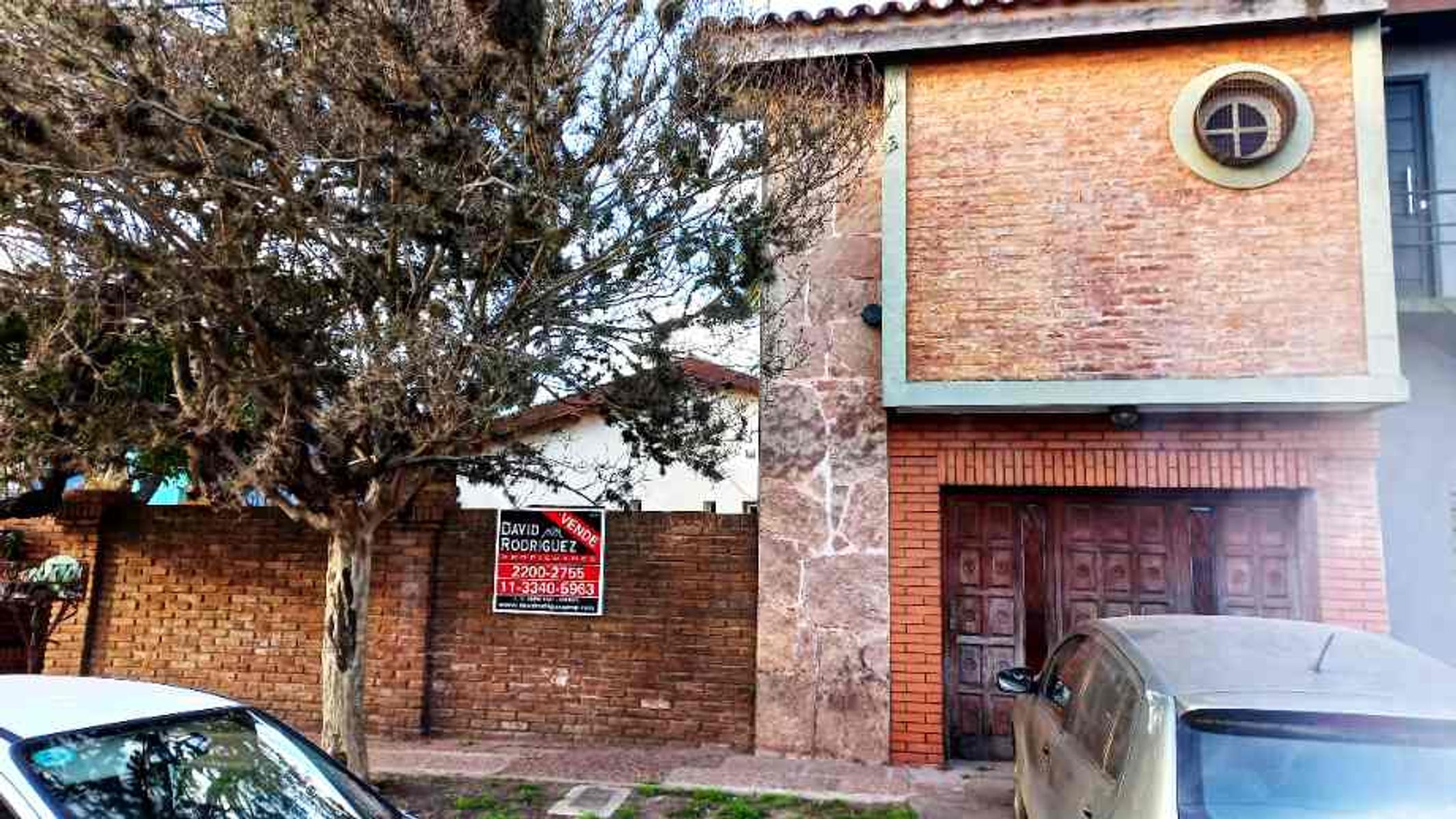CHALET DE 4 AMBIENTES EN VENTA - ITUZAINGO NORTE