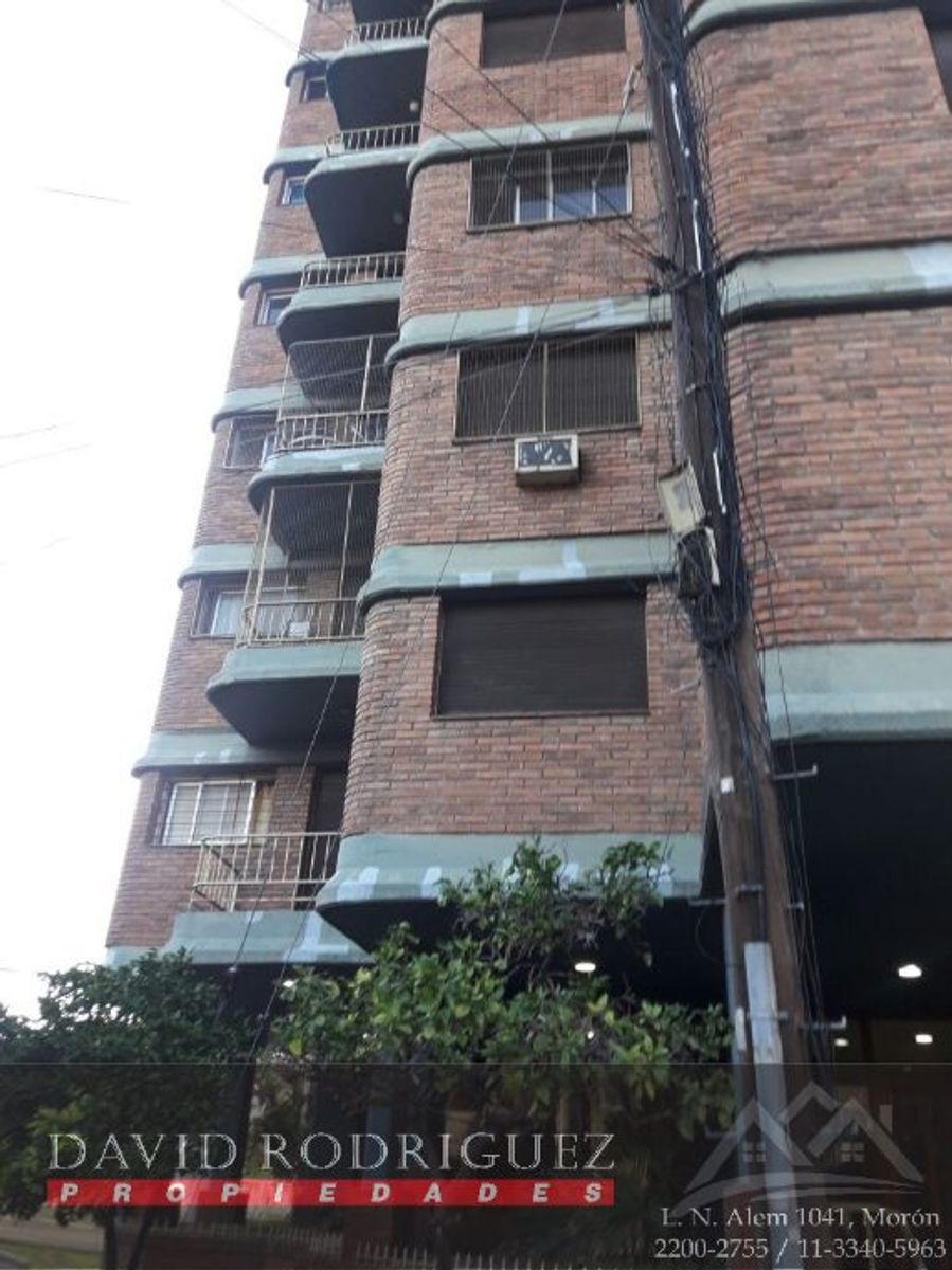 COCHERA CUBIERTA EN VENTA - MORON NORTE
