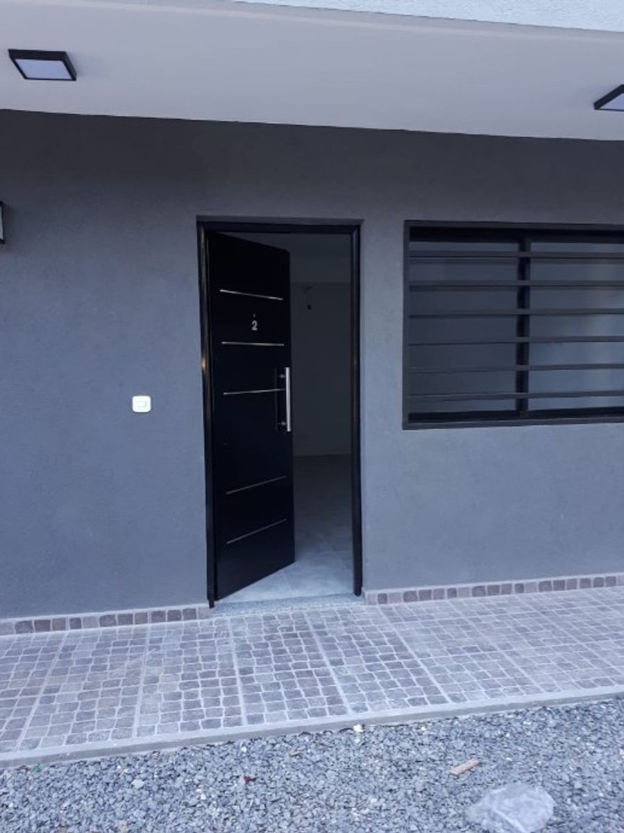 MONOAMBIENTE en planta baja -
