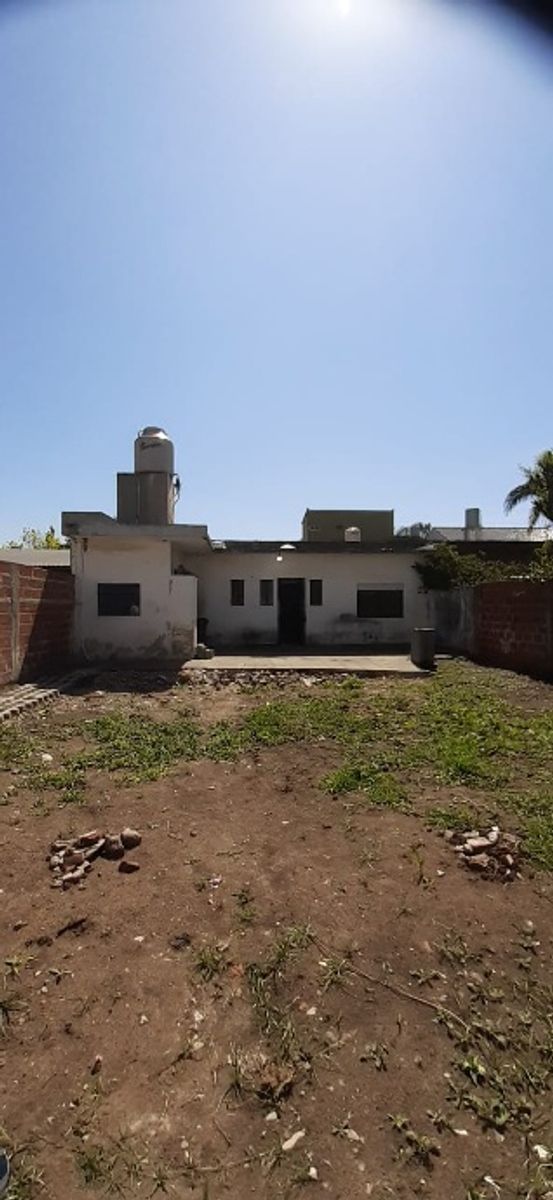 CASA AMERICANA A REFFACIONAR EN VENTA - ITUZAINGO NORTE